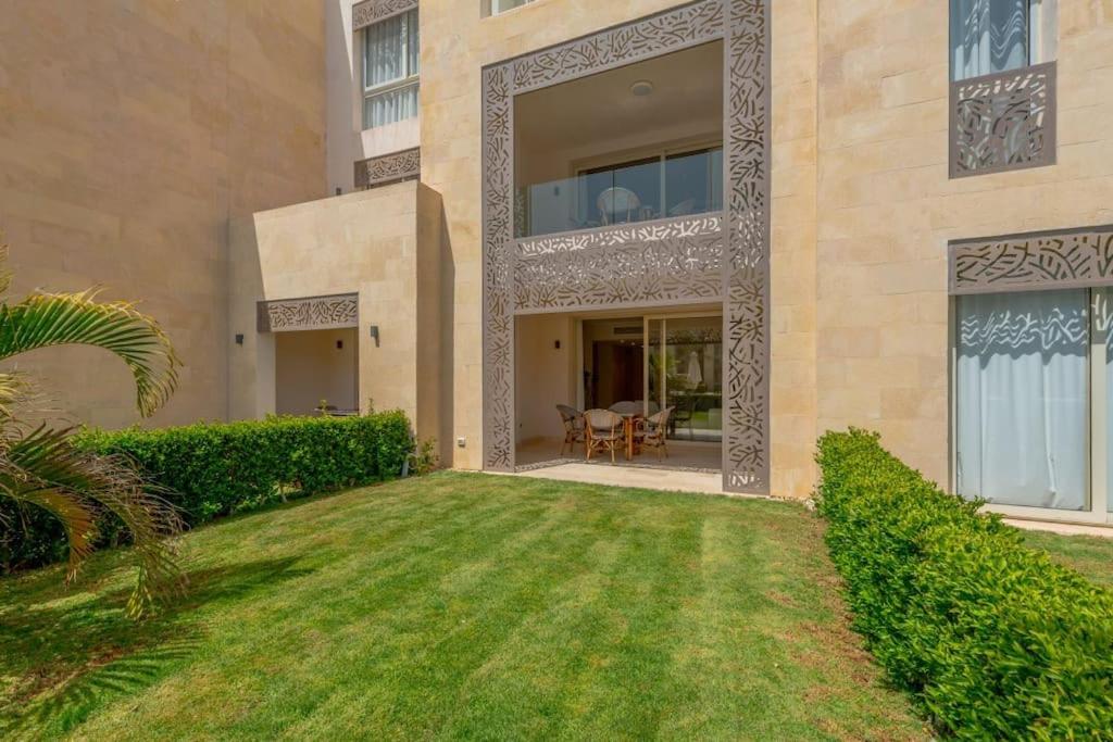 Stylish Gouna Escape 2BR Mangroovy Beach Pool Access