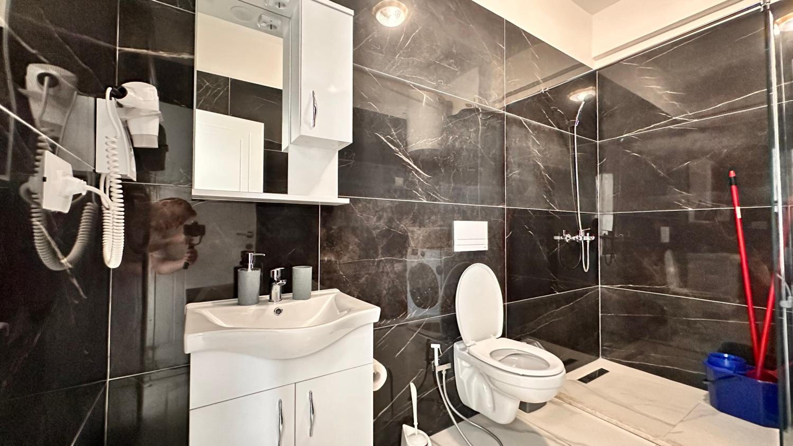 Sublime one-bedroom apartment nr1 view 5