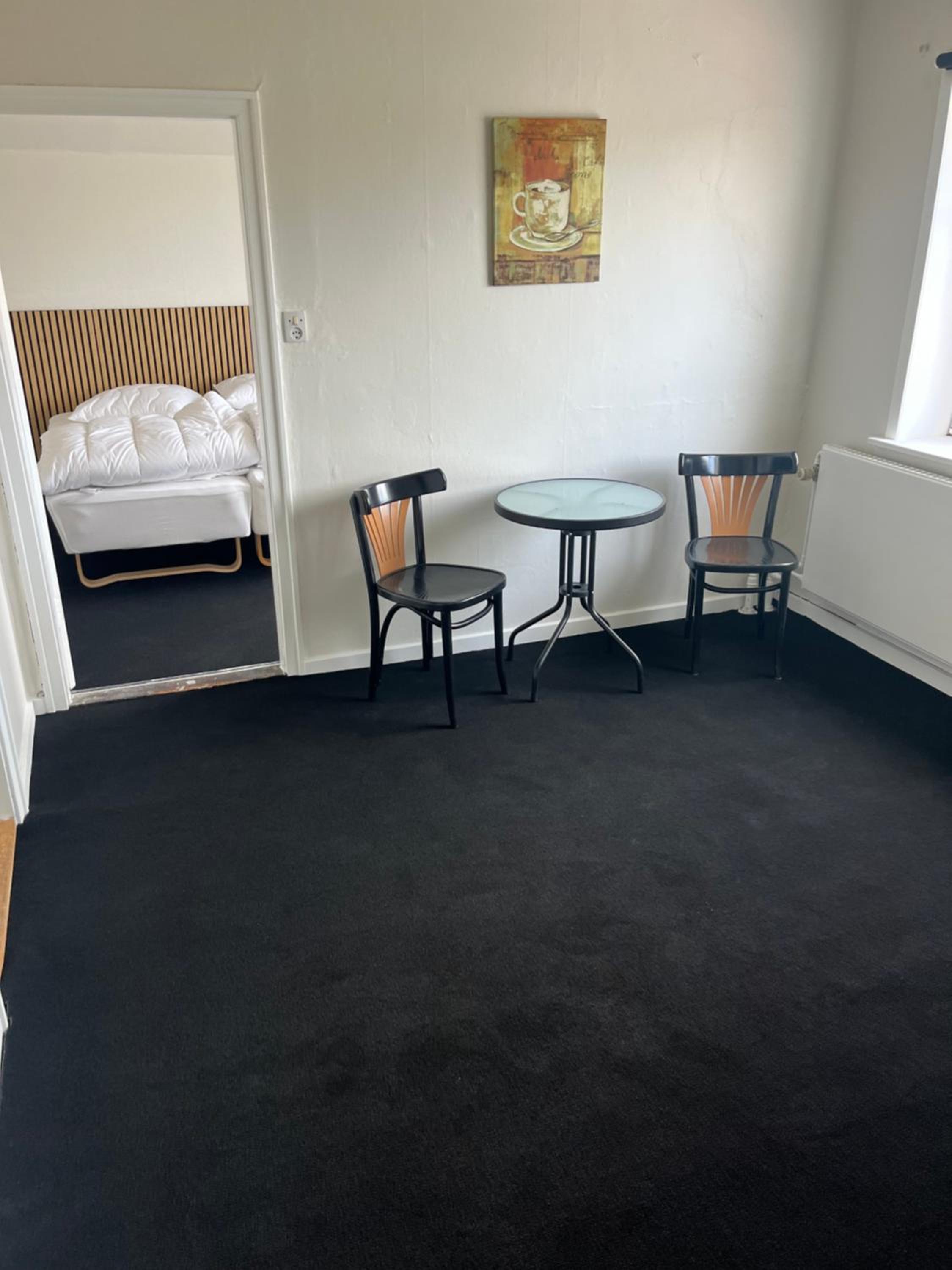 Folsted - Værelse 204 med eget badeværelse og fri parkering view 3