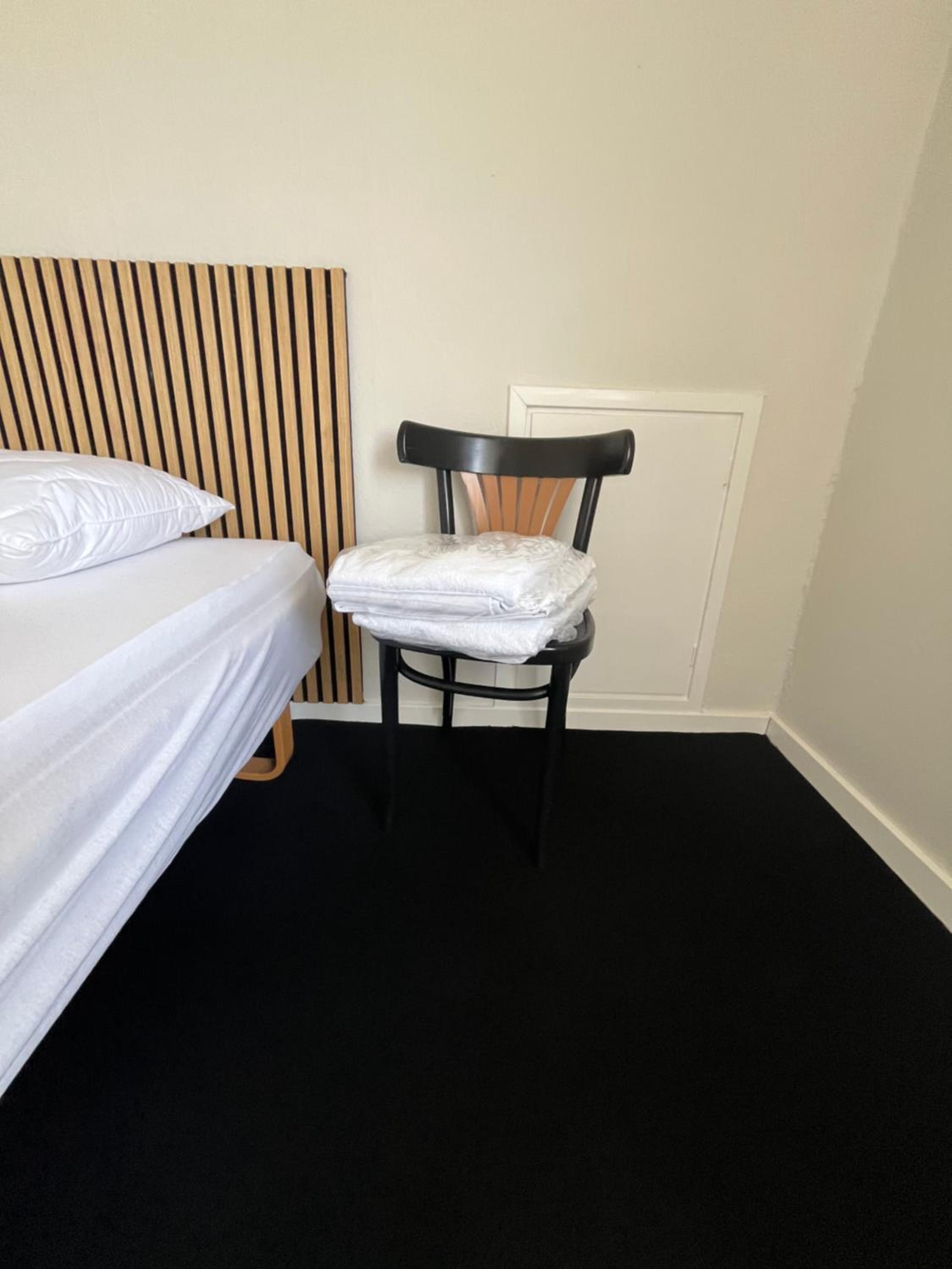 Folsted - Værelse 204 med eget badeværelse og fri parkering view 2