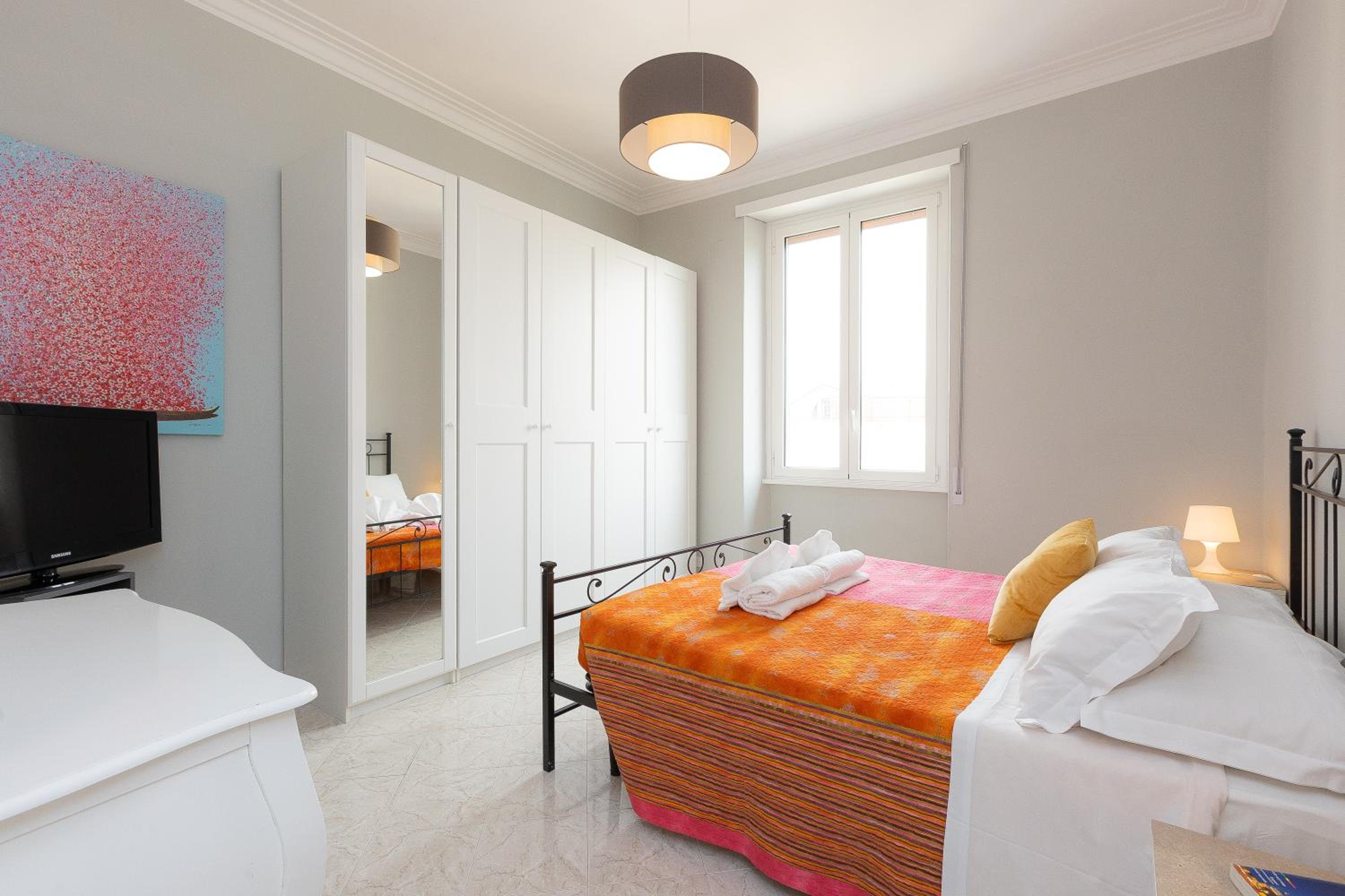 Cupolone view Penthouse by Rental in Rome
