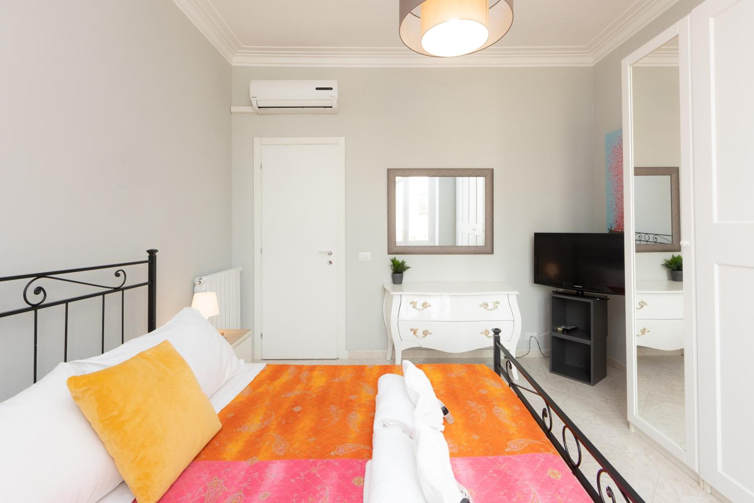 Cupolone view Penthouse by Rental in Rome