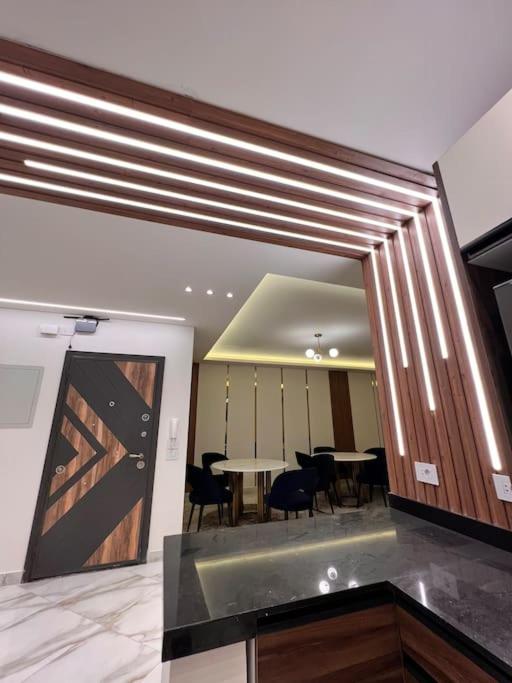 White Palace served Apartment 32