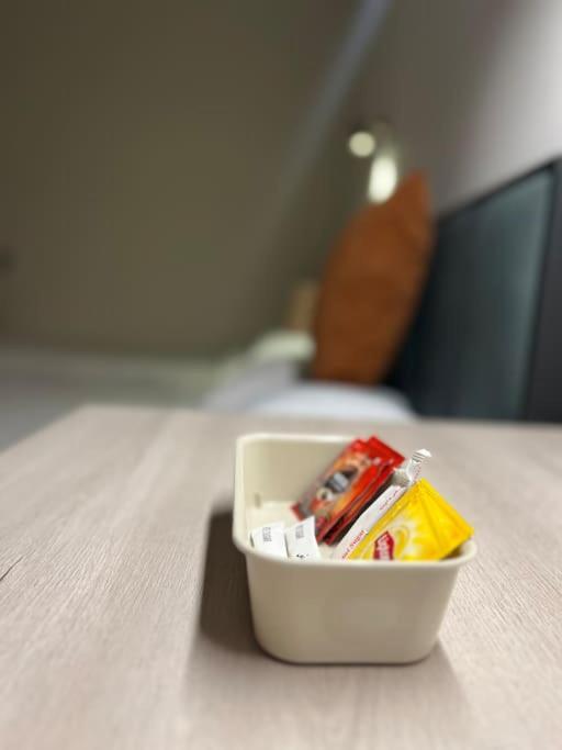 White Palace served Apartment 32