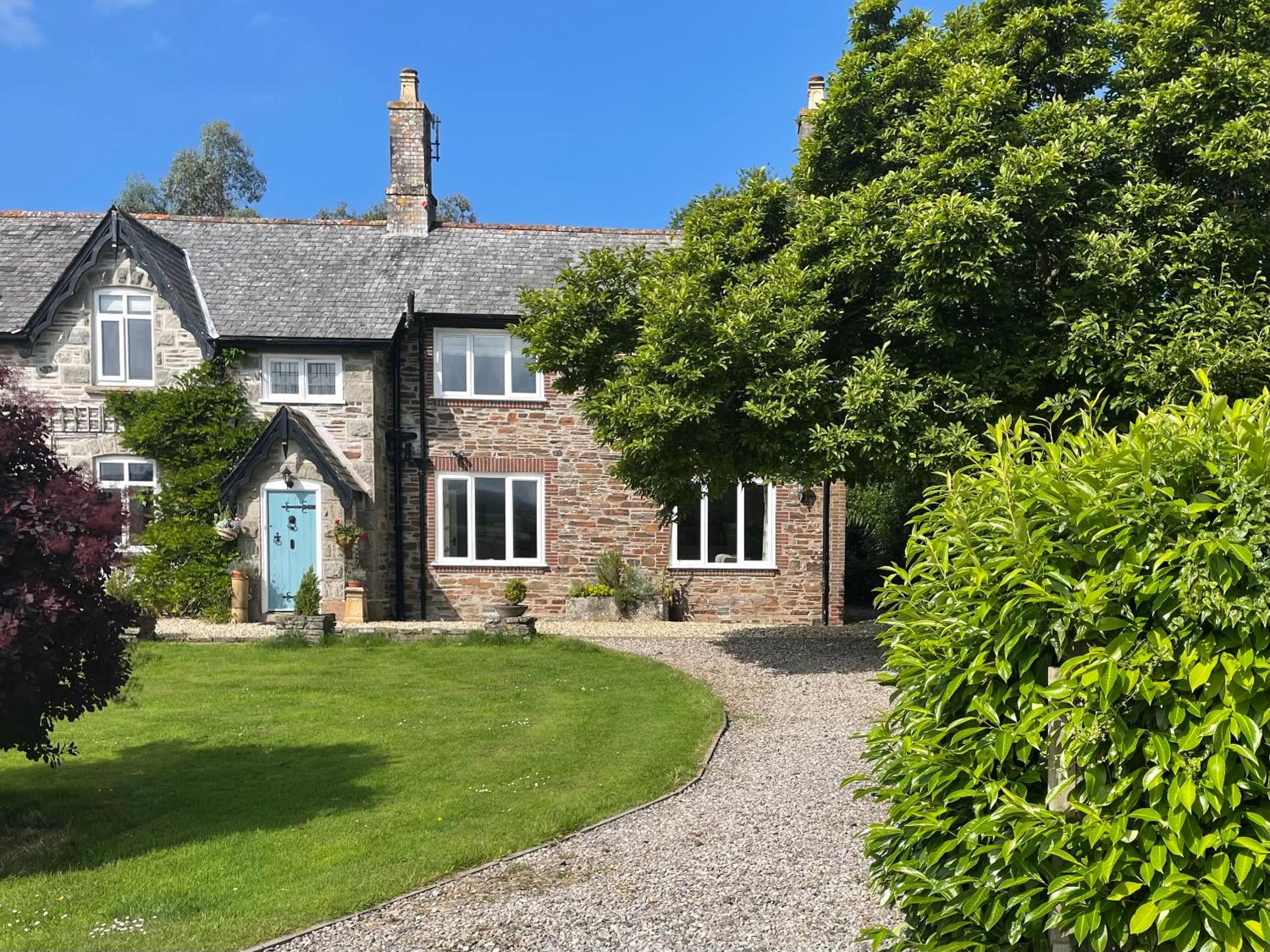 Victorian cottage overlooking the Plym Valley view 2