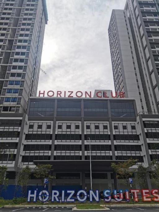 Horizon Suite, Sepang R09 photo 4