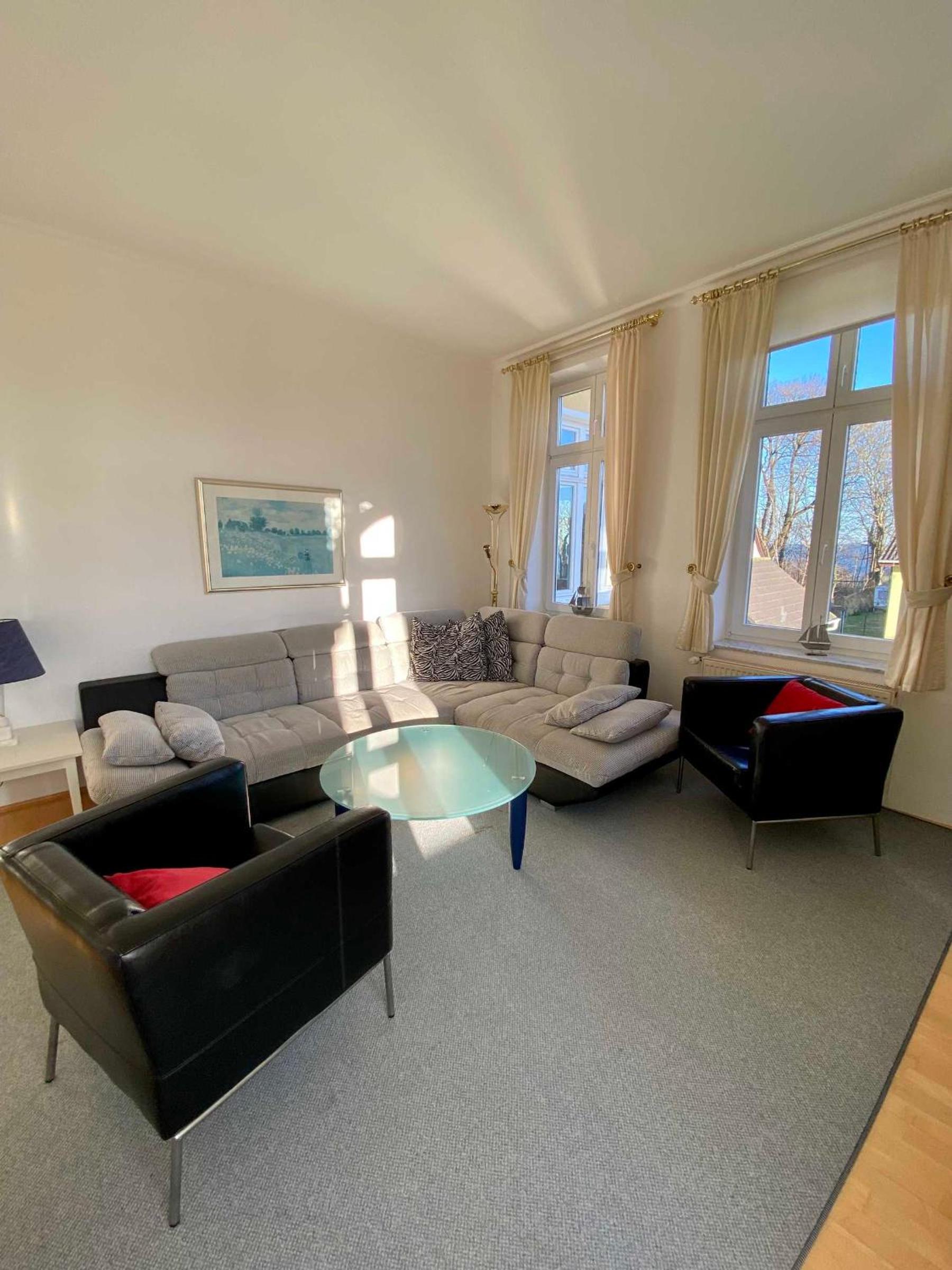 DEB 042 Ferienwohnungen im Ostseebad Göhren Villa