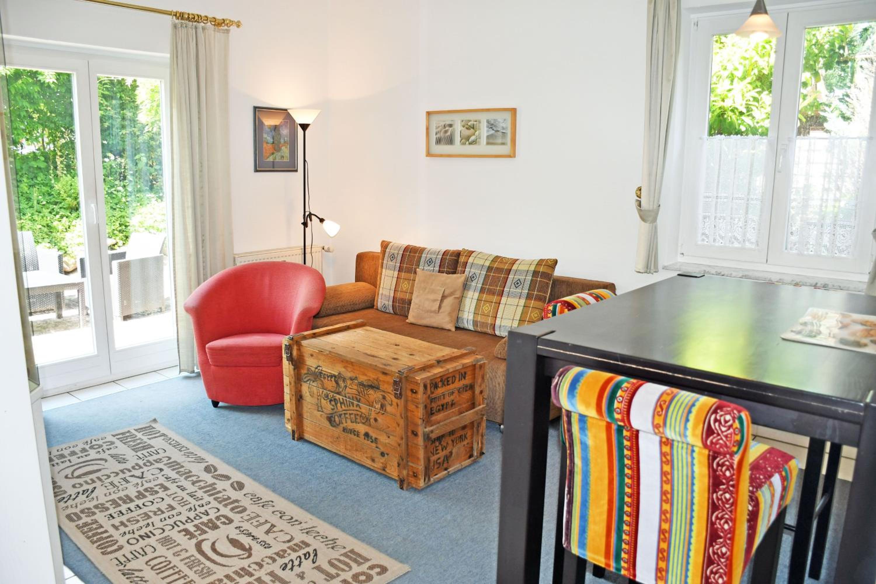 DEB 042 Ferienwohnungen im Ostseebad Göhren Villa