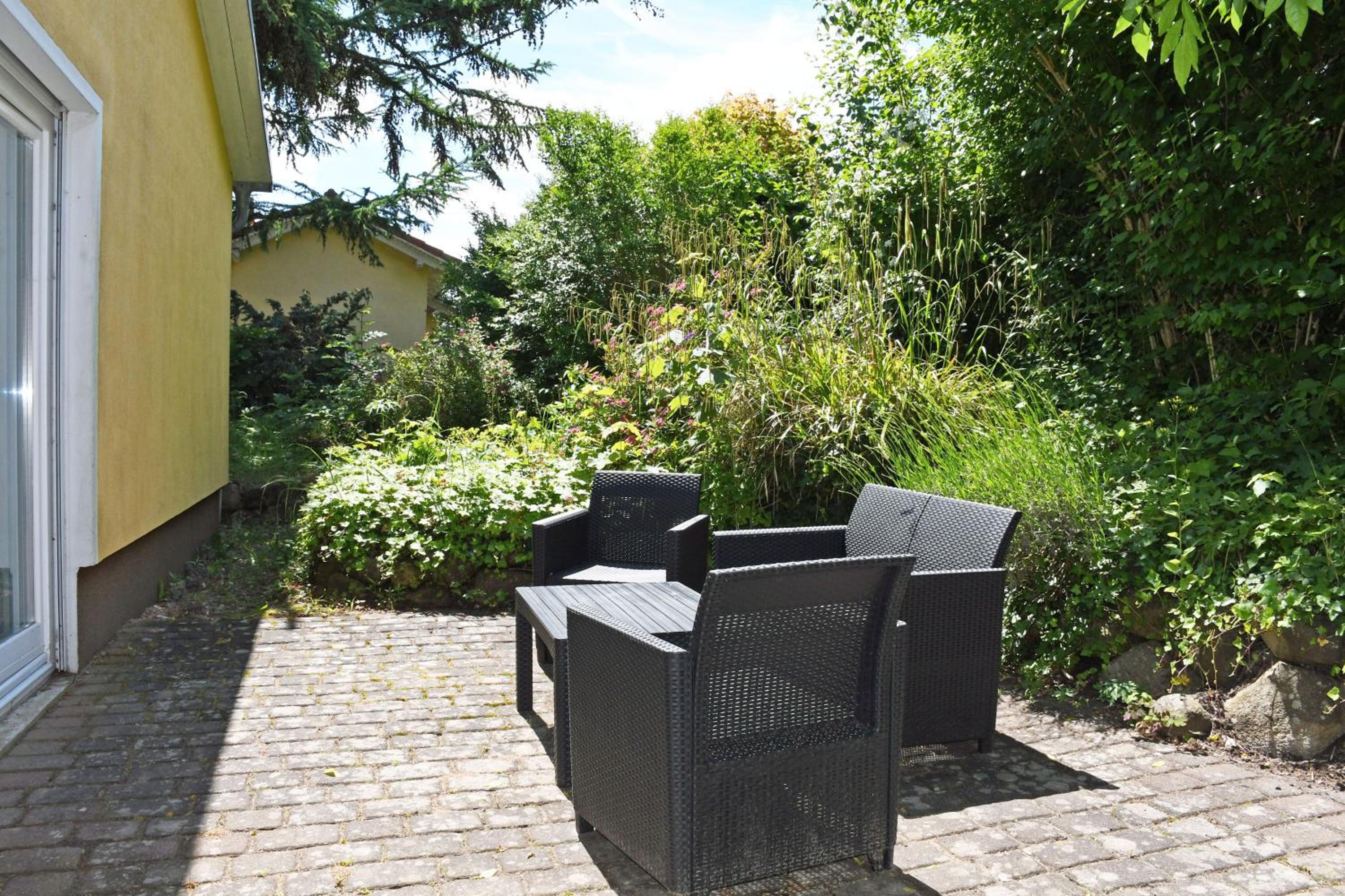 DEB 042 Ferienwohnungen im Ostseebad Göhren Villa