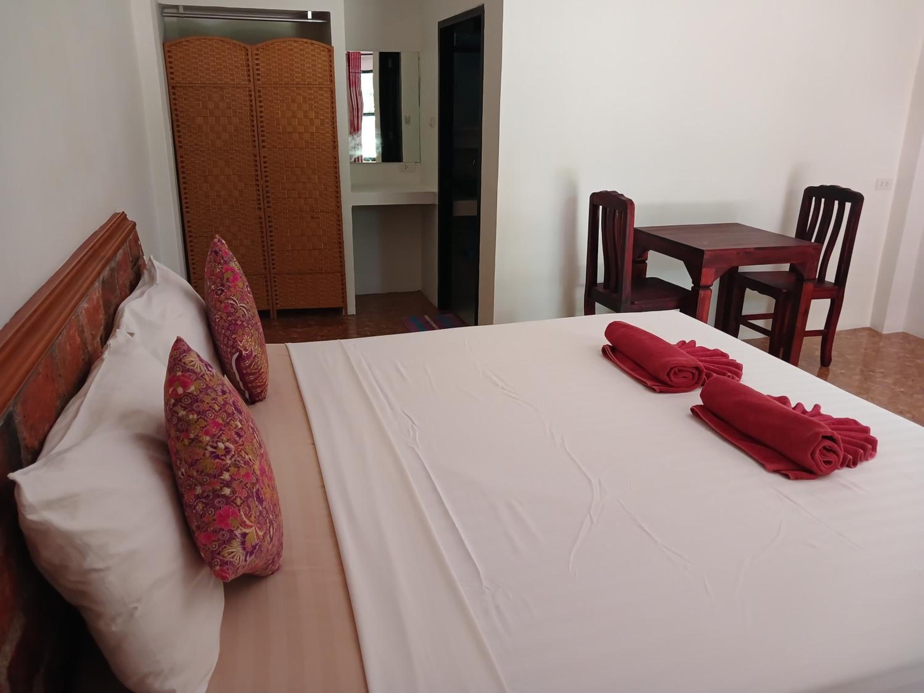 Baan Long Beach