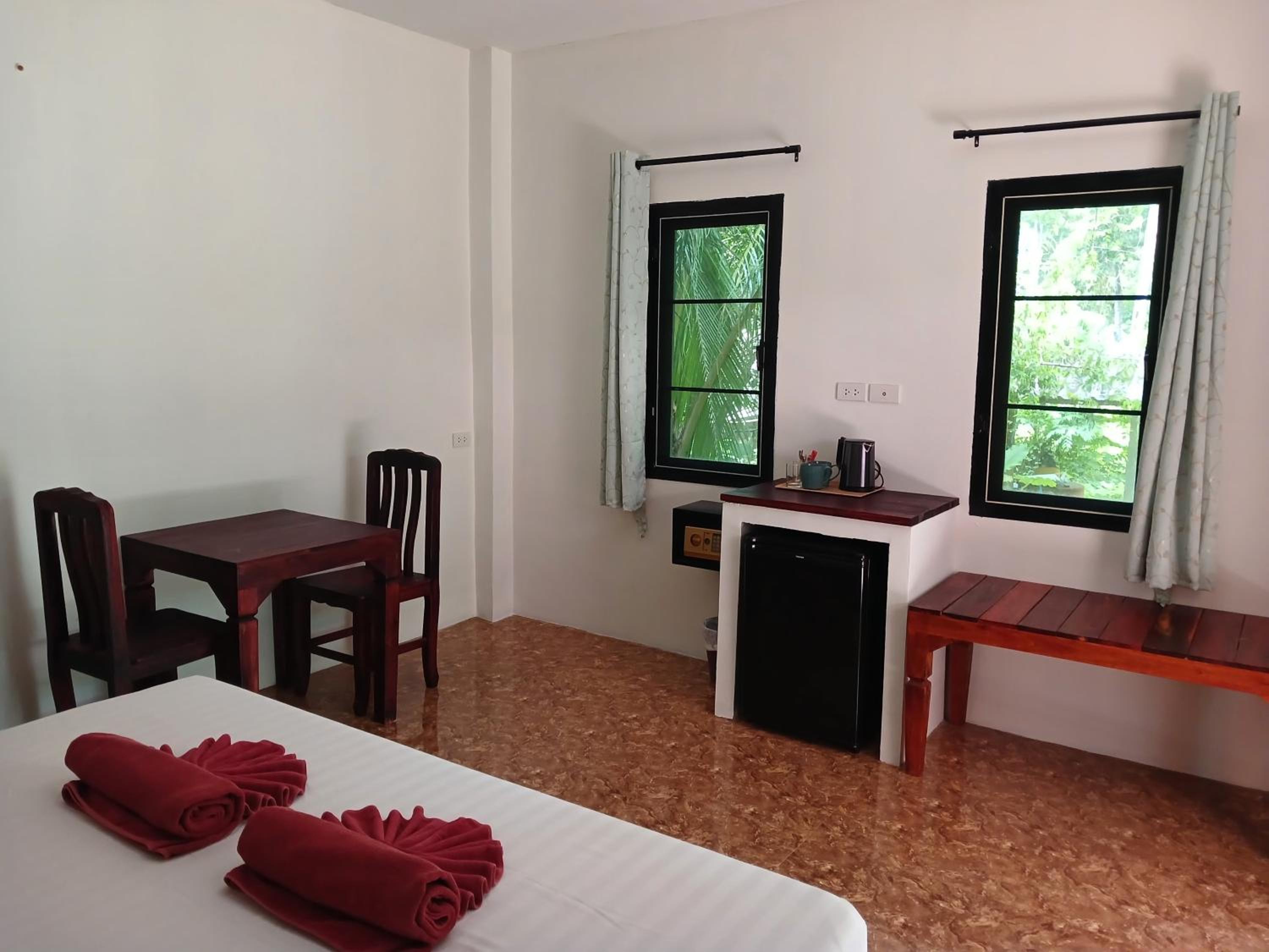 Baan Long Beach