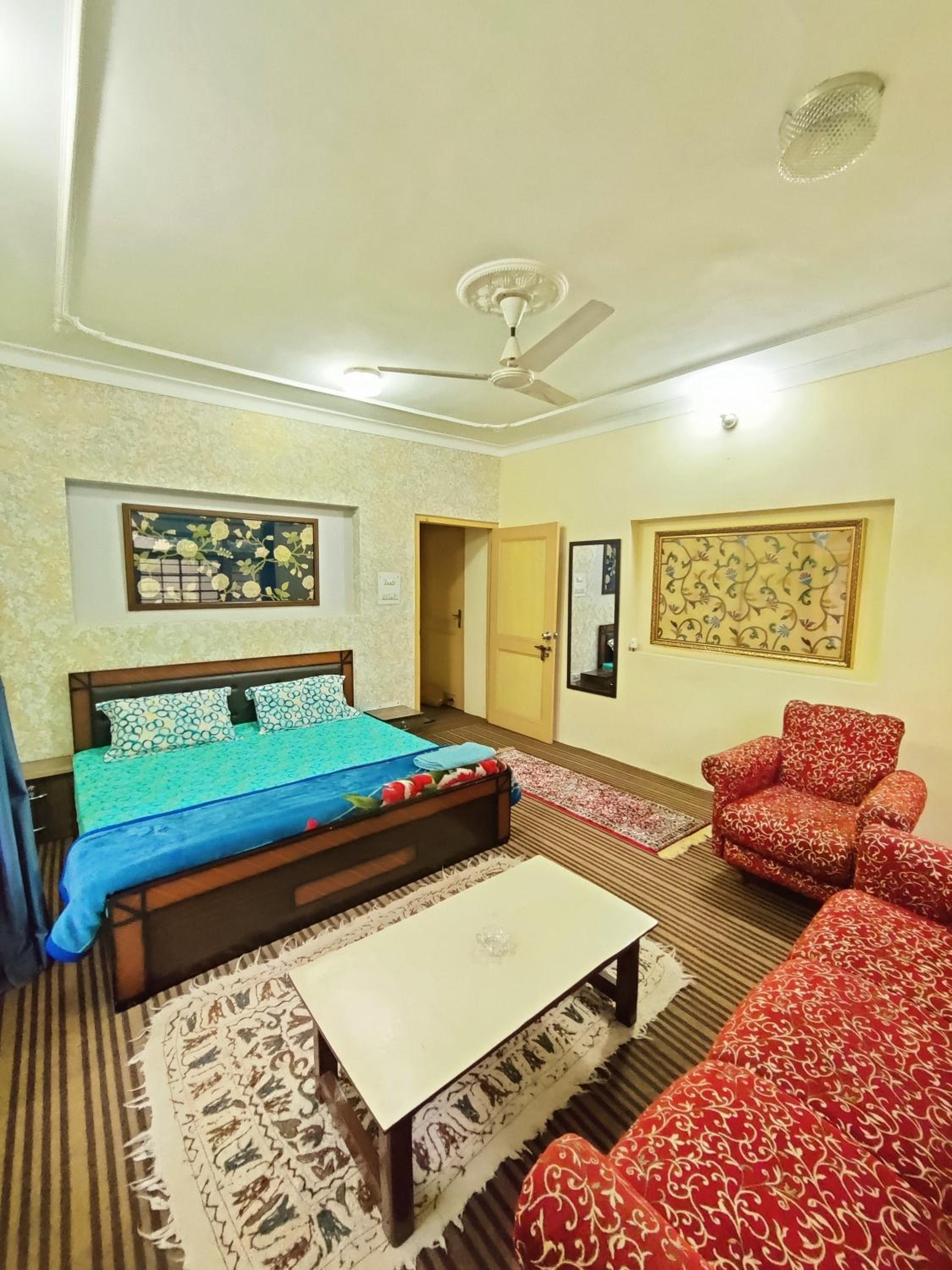 Home Away From Home Cute 3 bedroom House G floor view 2