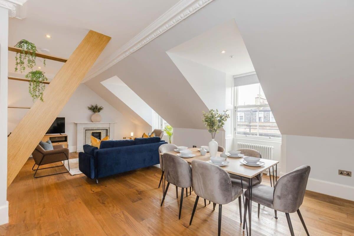 Dragon Suites - Ladon Suite - 2 bed city centre luxury apartment view 4