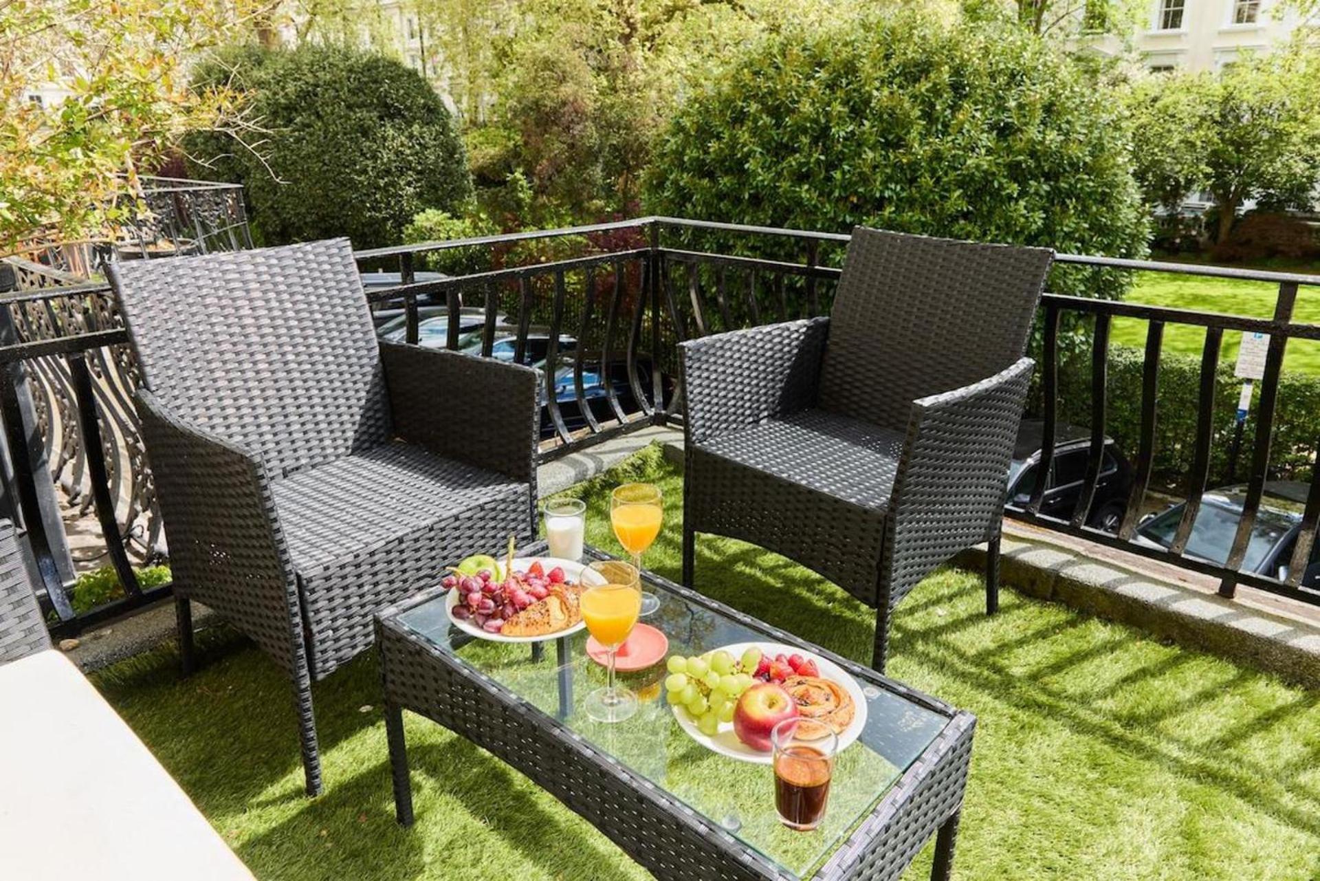 Summer Family Terrace Apartment - Central Location view 3