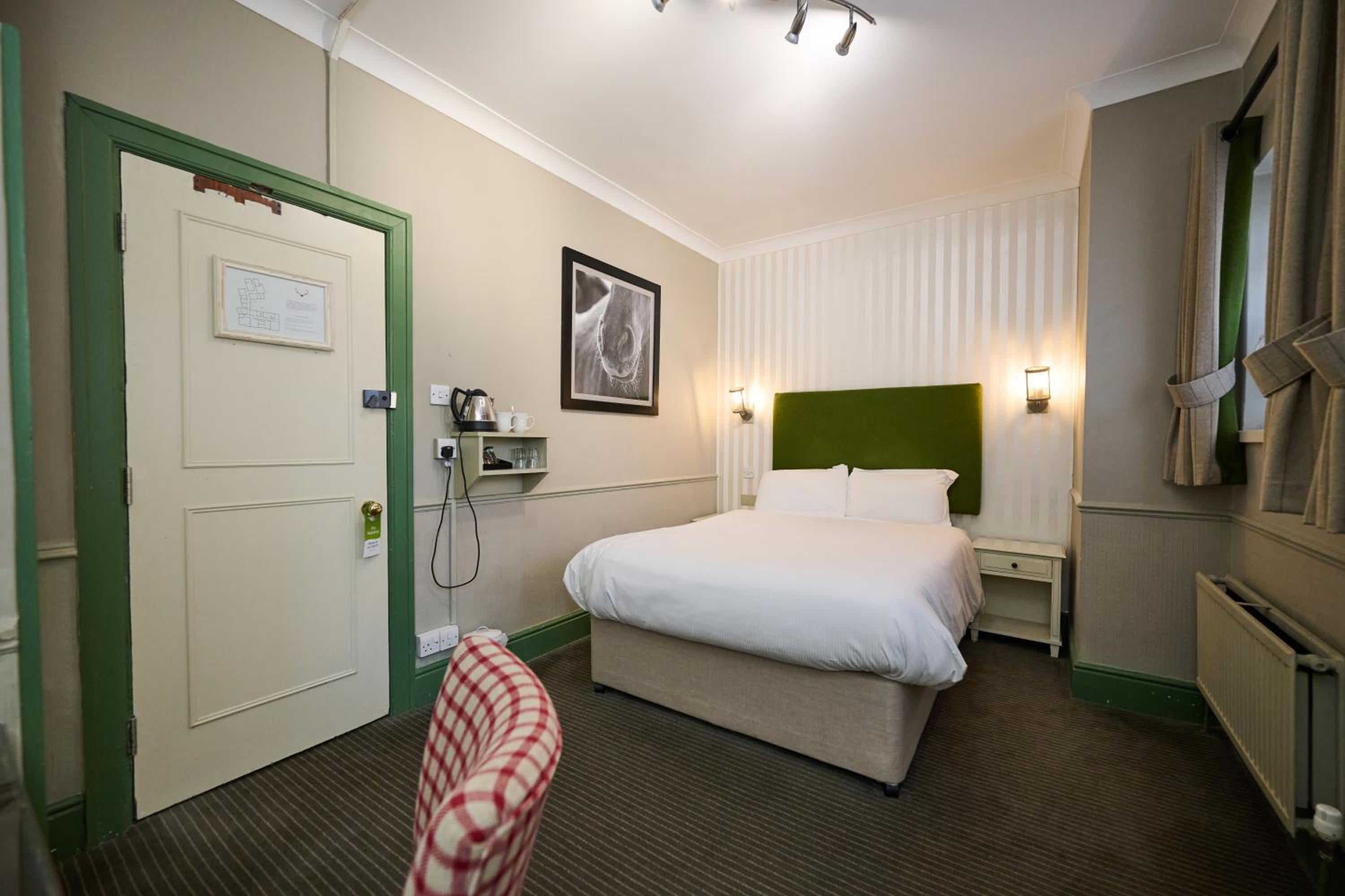 Newmarket Vacations - White Hart, Newmarket by Marston's Inns - Property Image 1