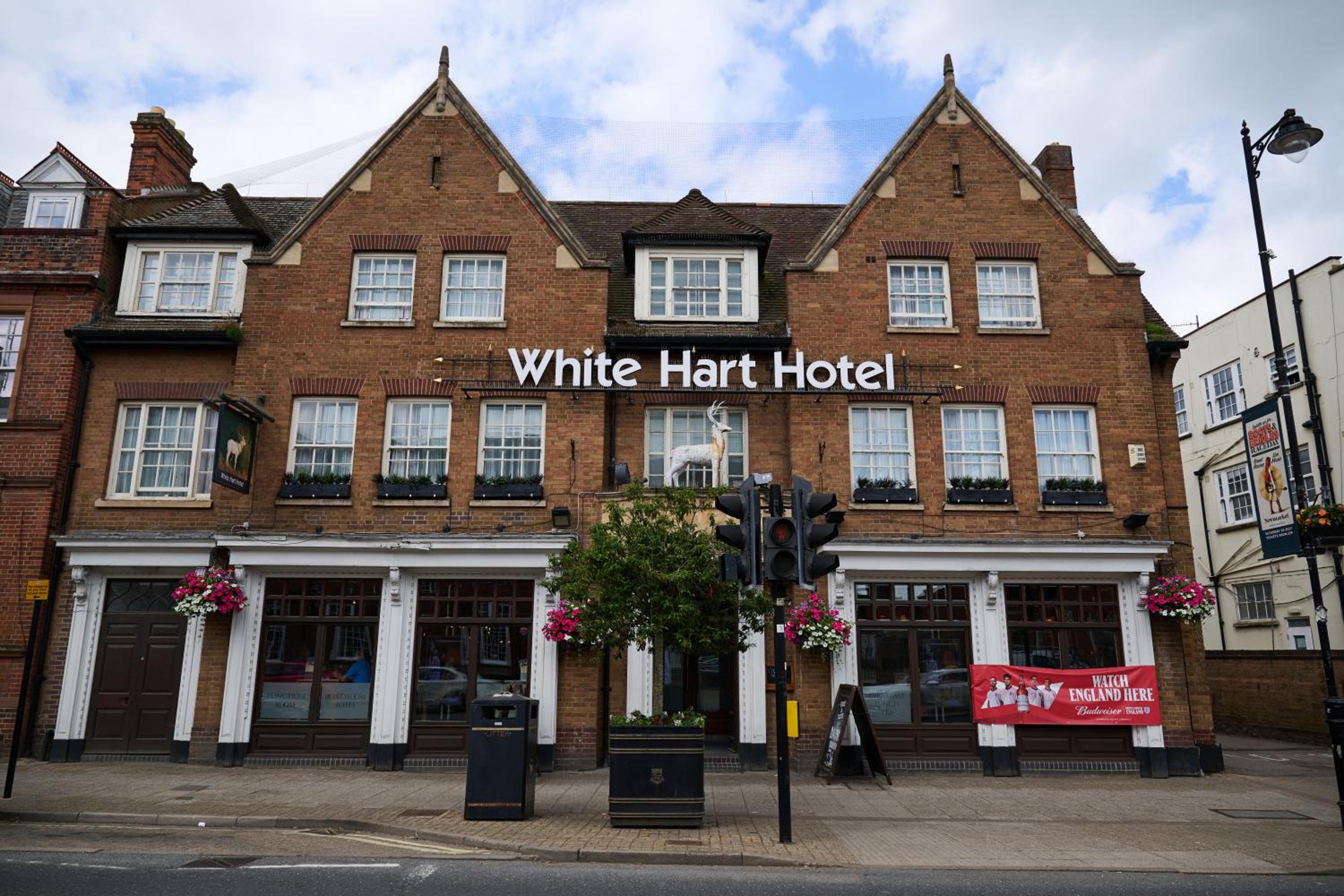 Hotel White Hart, Newmarket by Marston's Inns - Image 1
