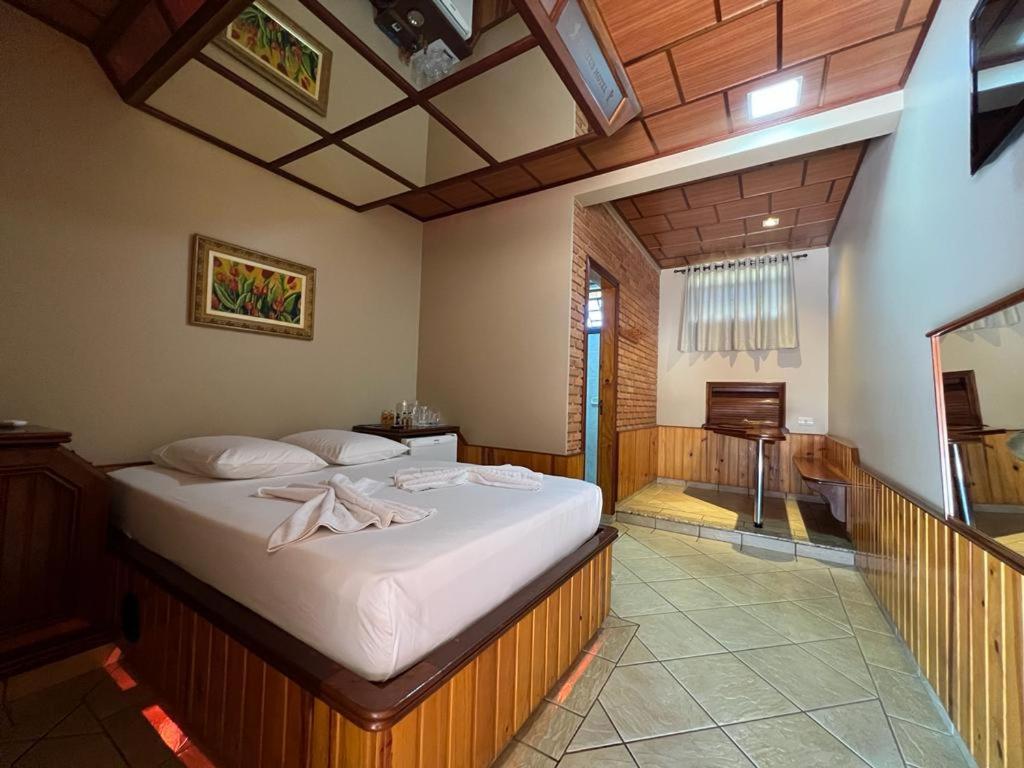 Status Motel Ourinhos