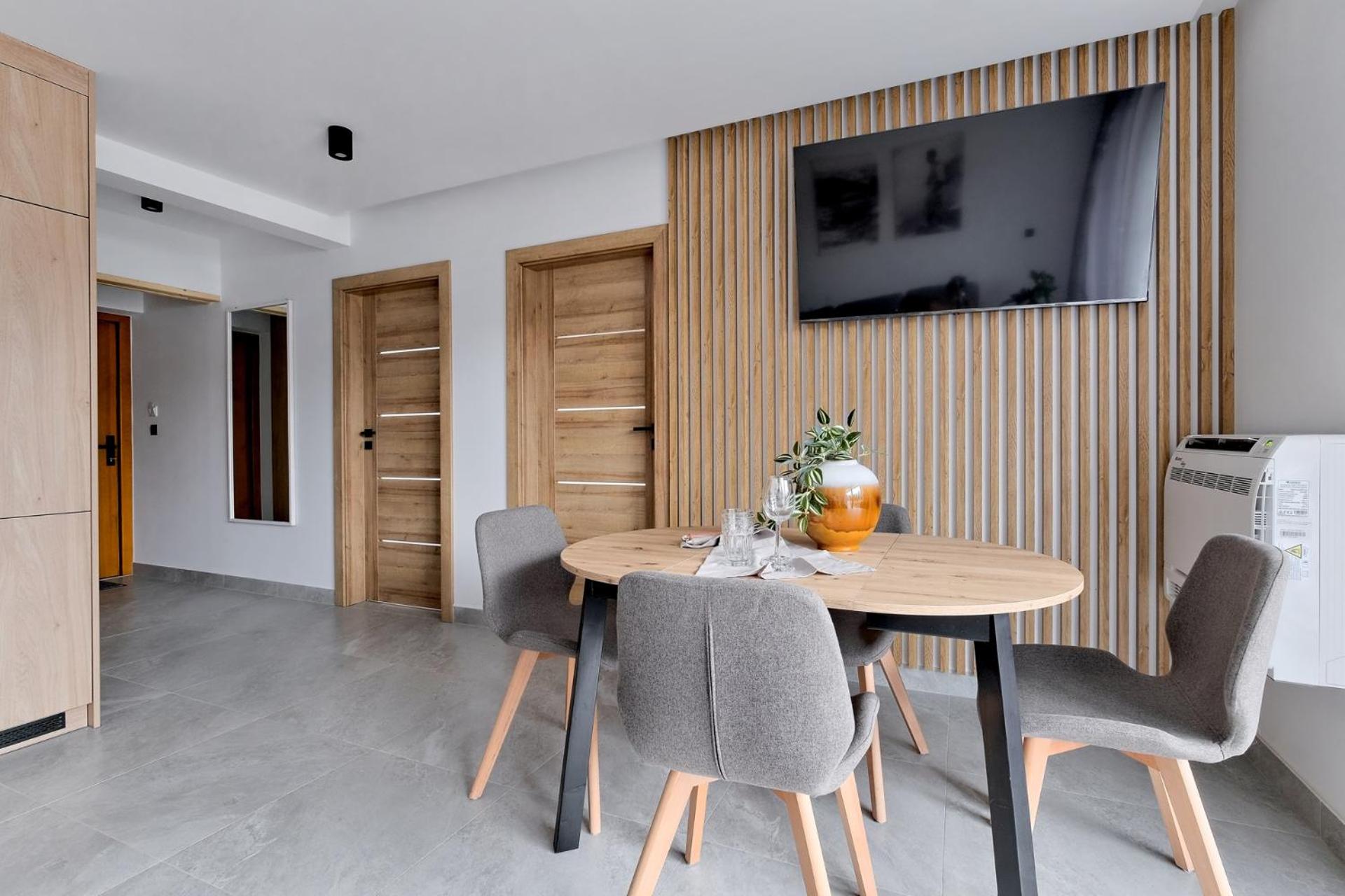 Księżycowe Apartamenty SPA - Mountain View by Golden Apartments