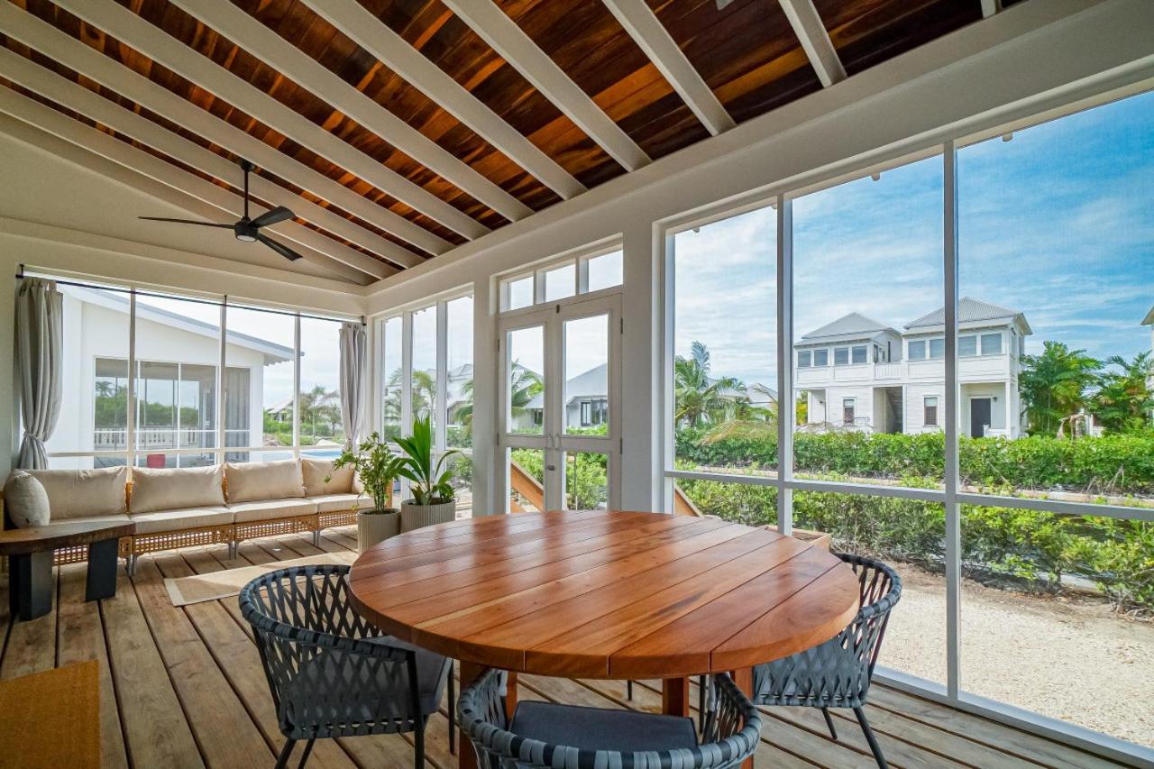 Coral Retreat and Pool Club at Mahogany Bay