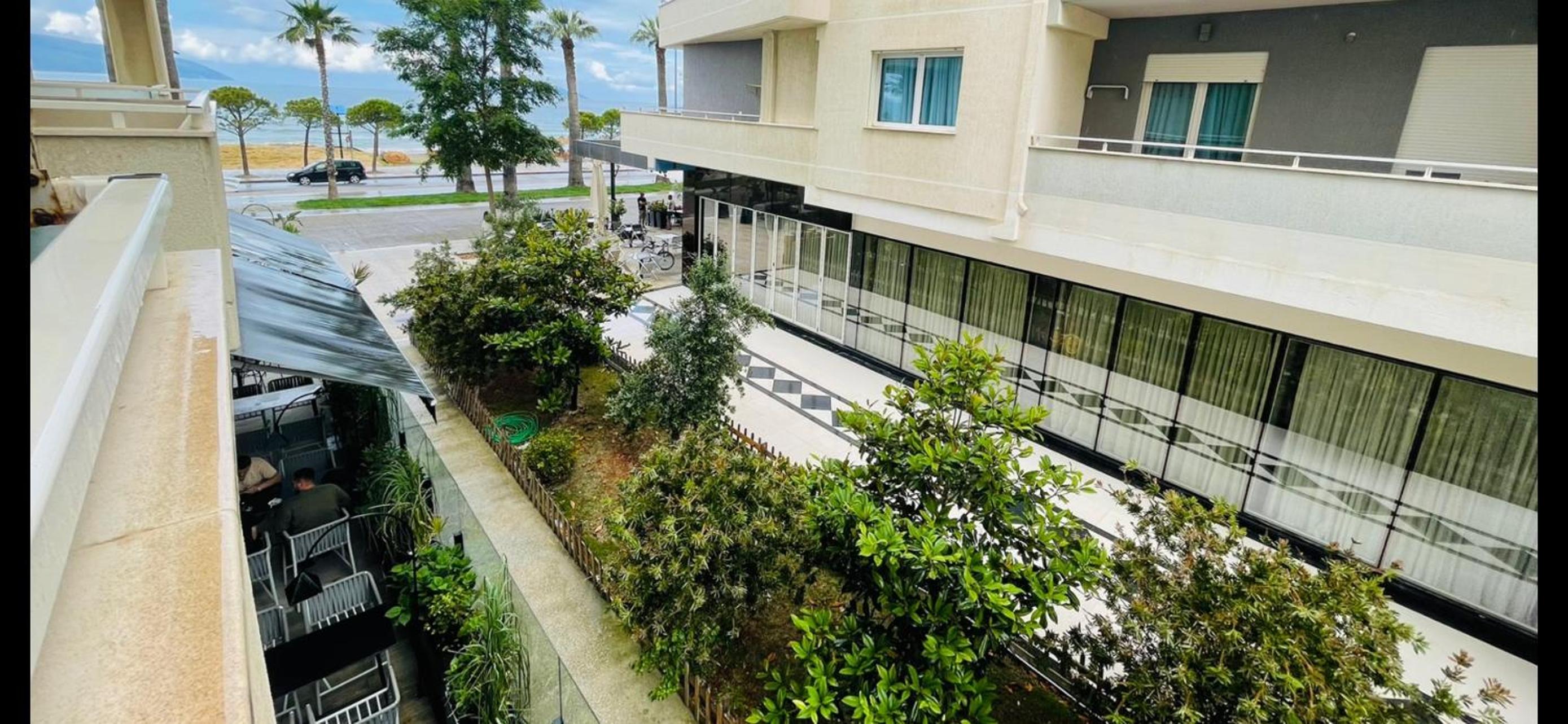 Jimi Apartments