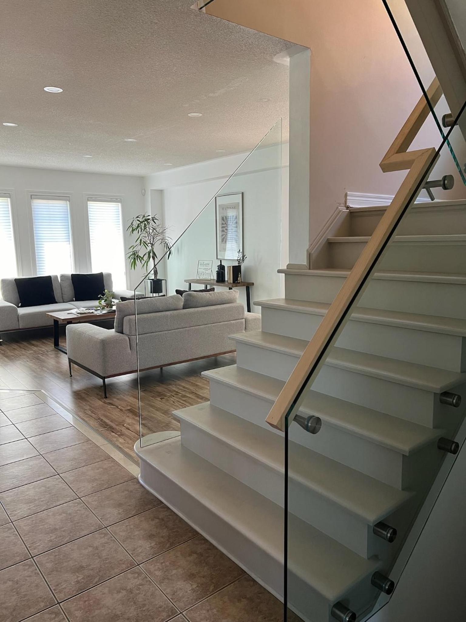 Modern Detached Home in the Suburbs of Toronto