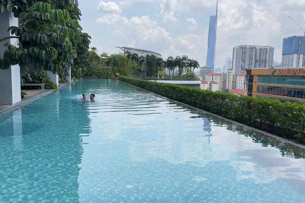 KLCC view luxury service apartment Trion KL