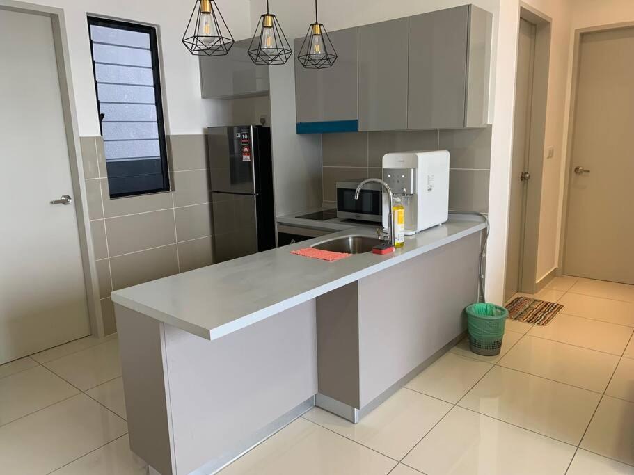 KLCC view luxury service apartment Trion KL