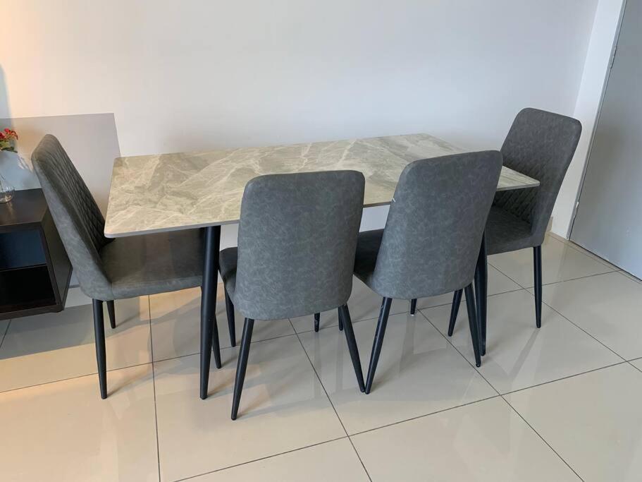 KLCC view luxury service apartment Trion KL