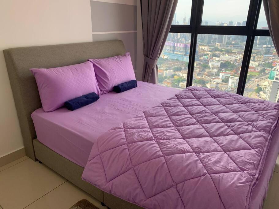 KLCC view luxury service apartment Trion KL