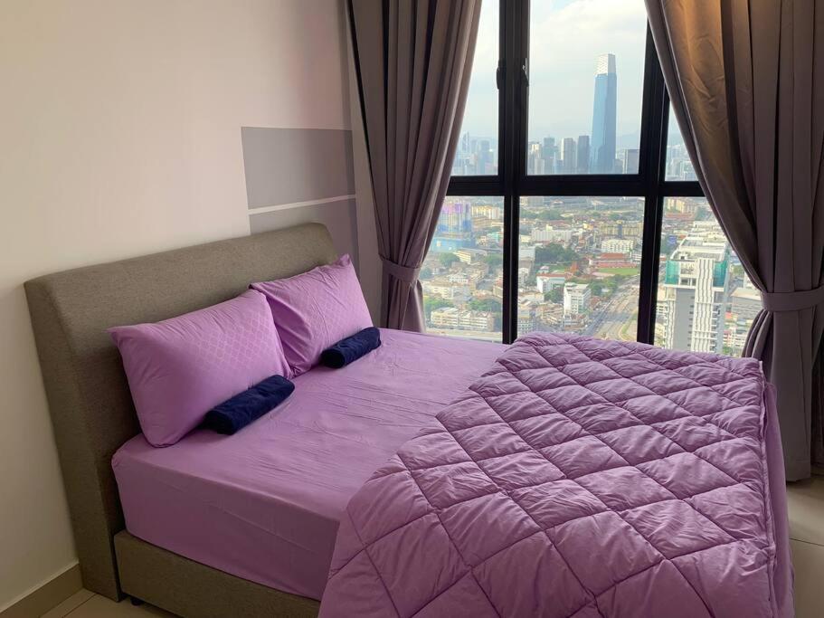 KLCC view luxury service apartment Trion KL