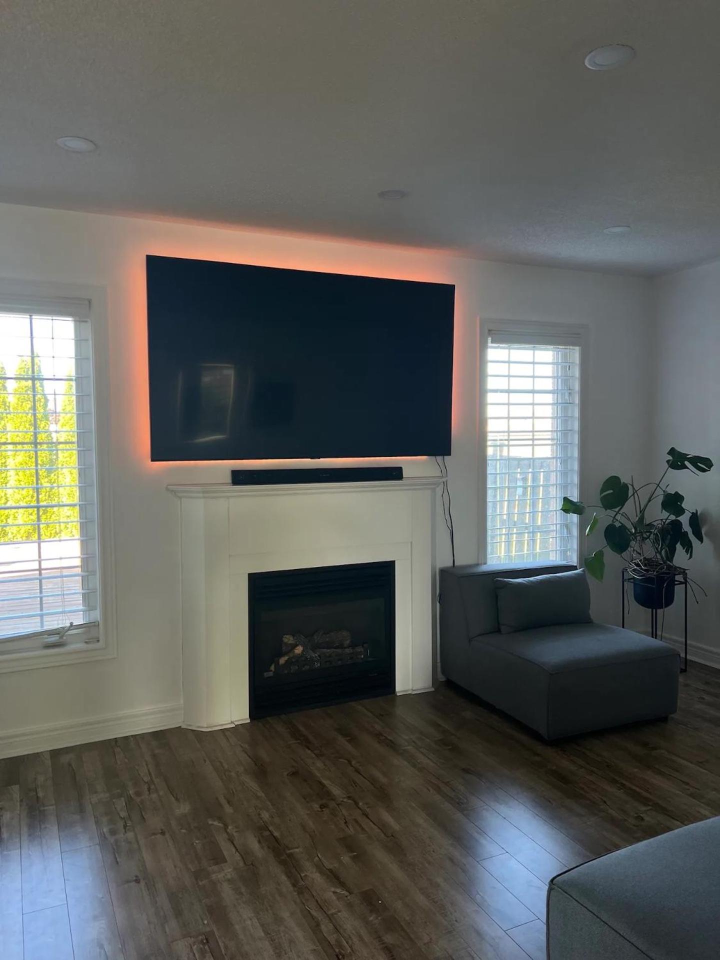 Modern Detached Home in the Suburbs of Toronto