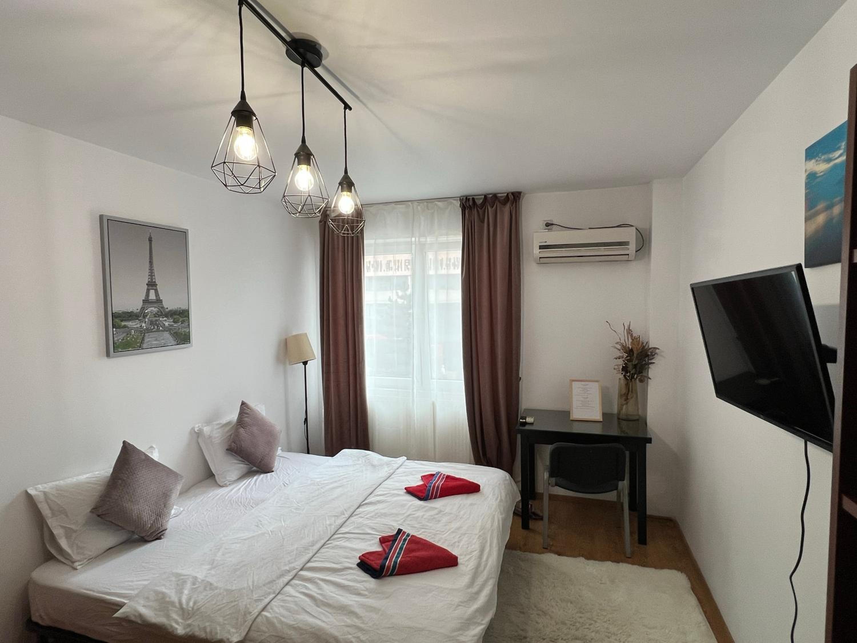 2 rooms apartment City Center view 2