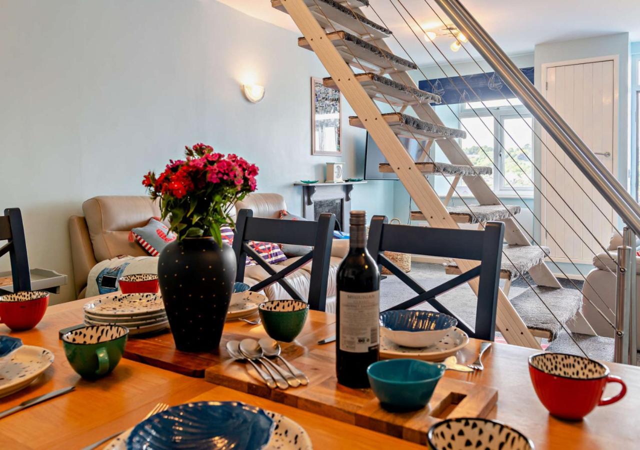 3 Bed in Kingswear oc-a29168