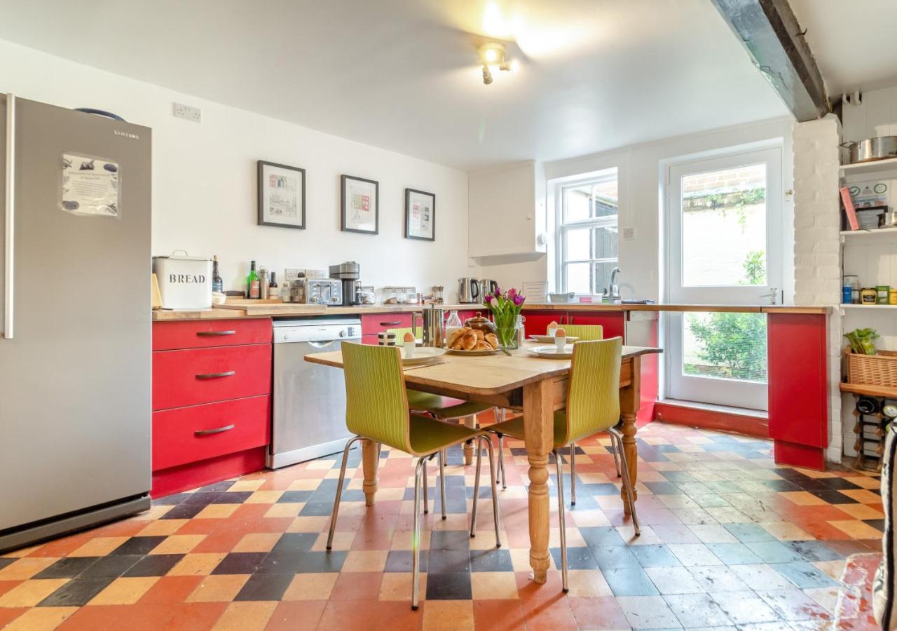 6 Bed in Southwold oc-see