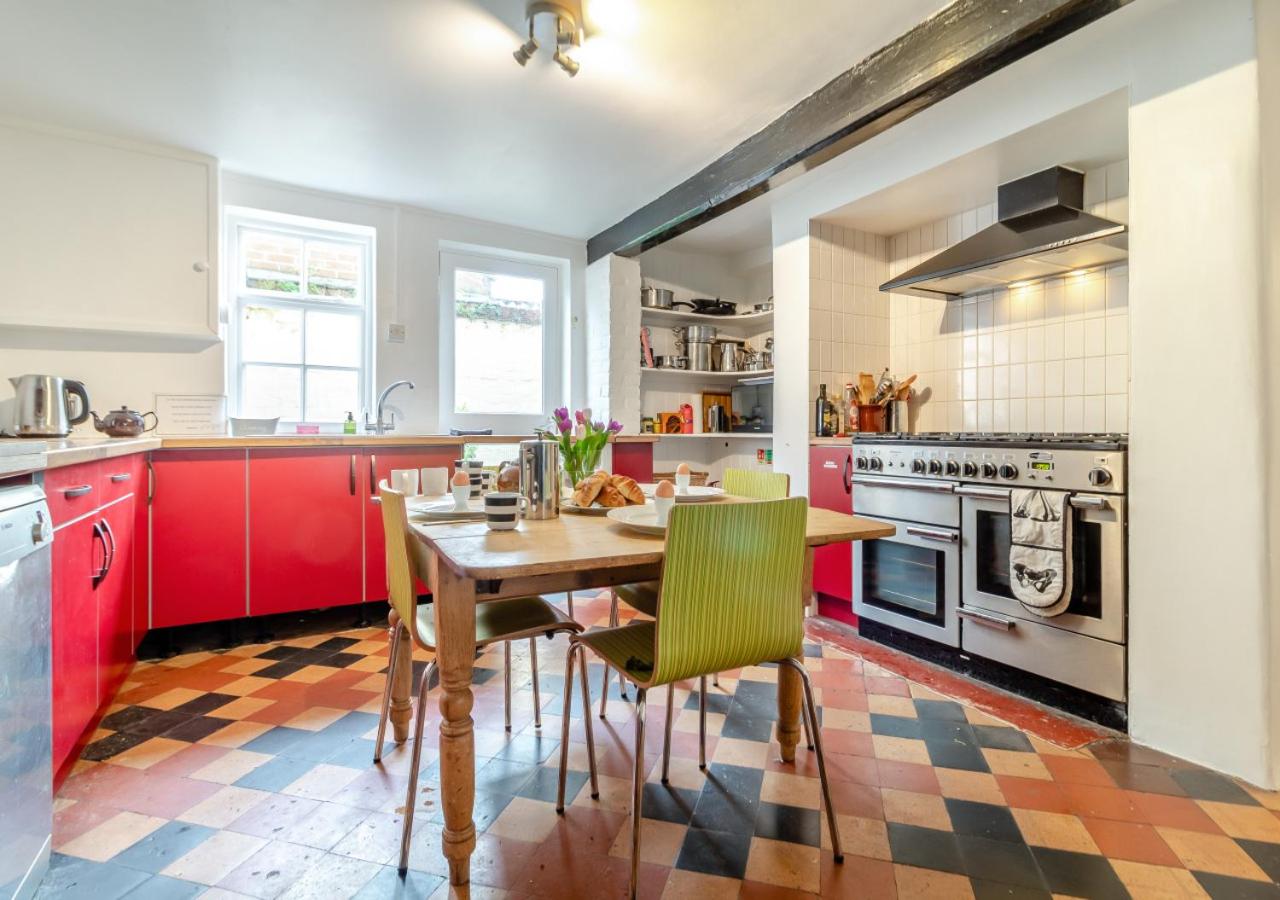 6 Bed in Southwold oc-see