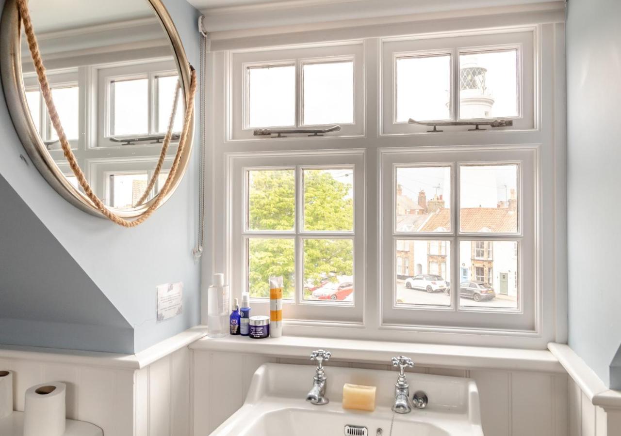 6 Bed in Southwold oc-see