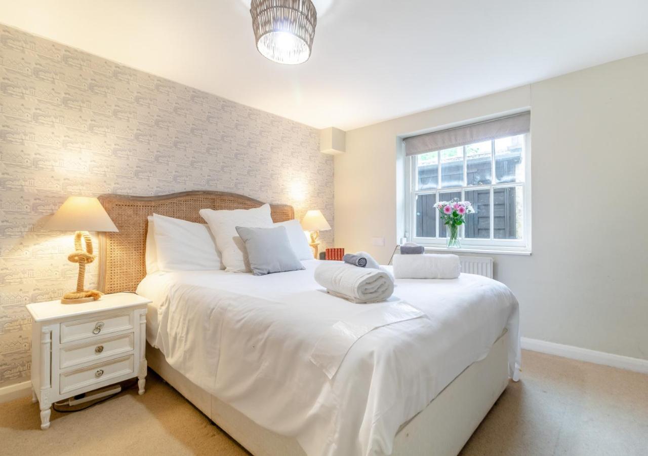 6 Bed in Southwold oc-see