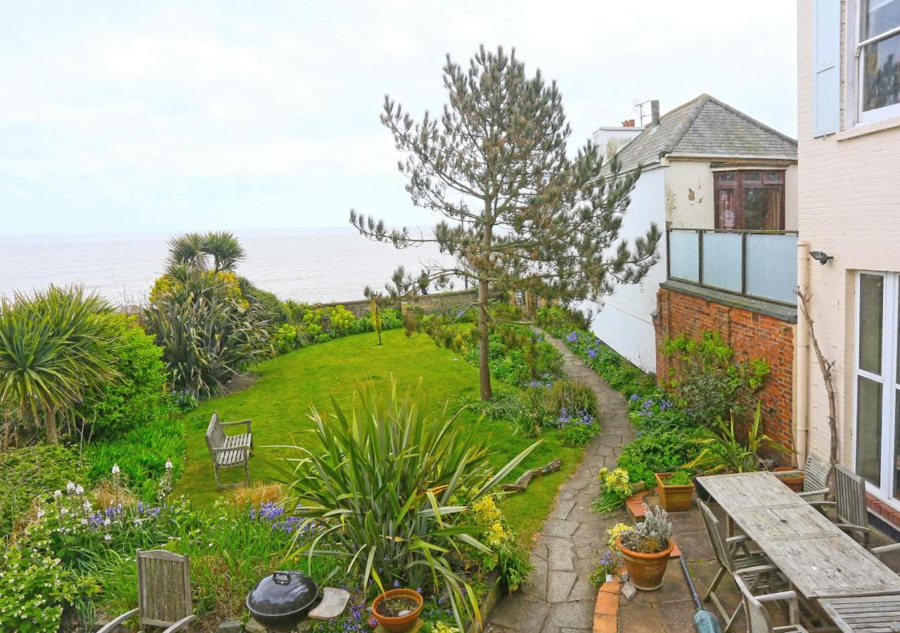 6 Bed in Southwold oc-see