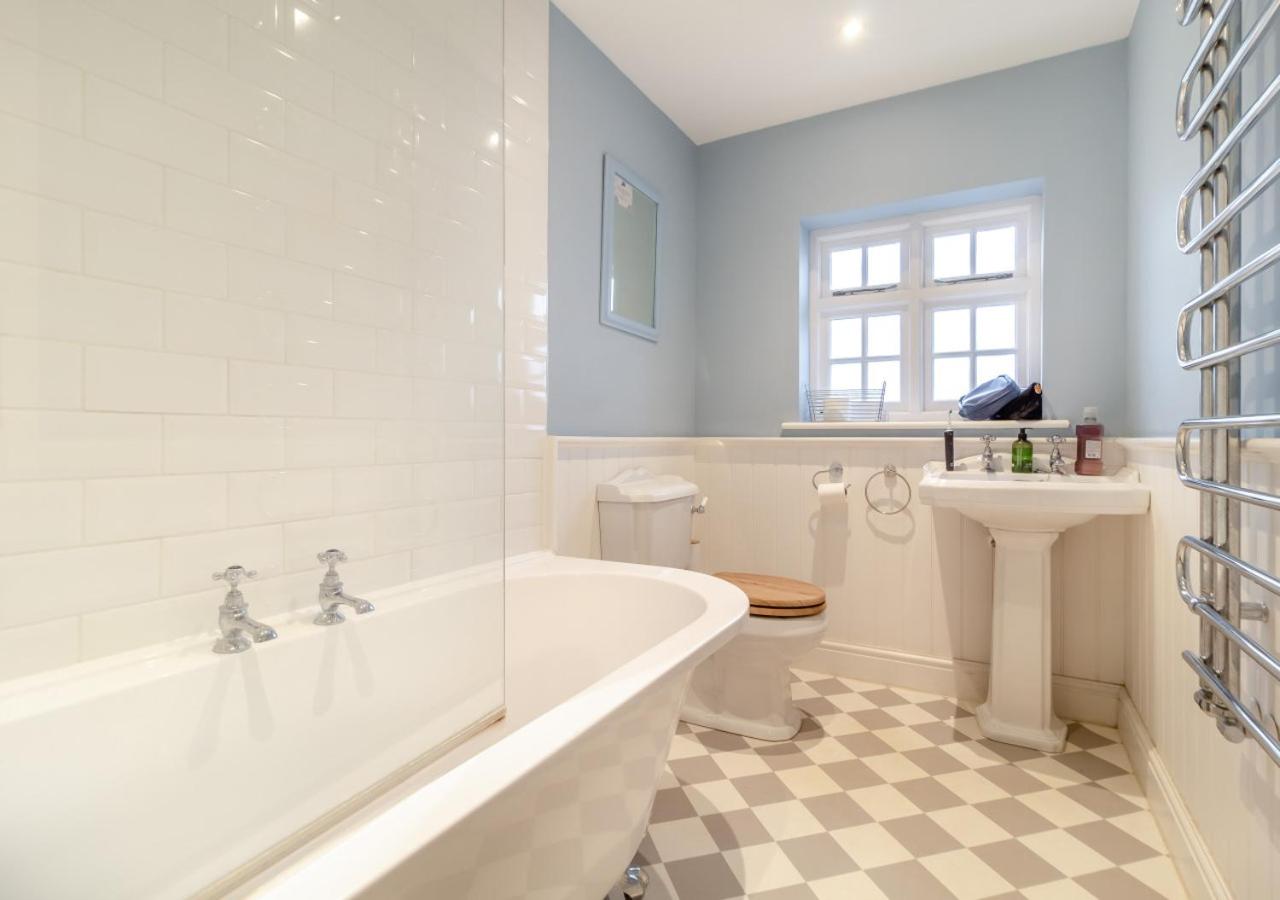 6 Bed in Southwold oc-see
