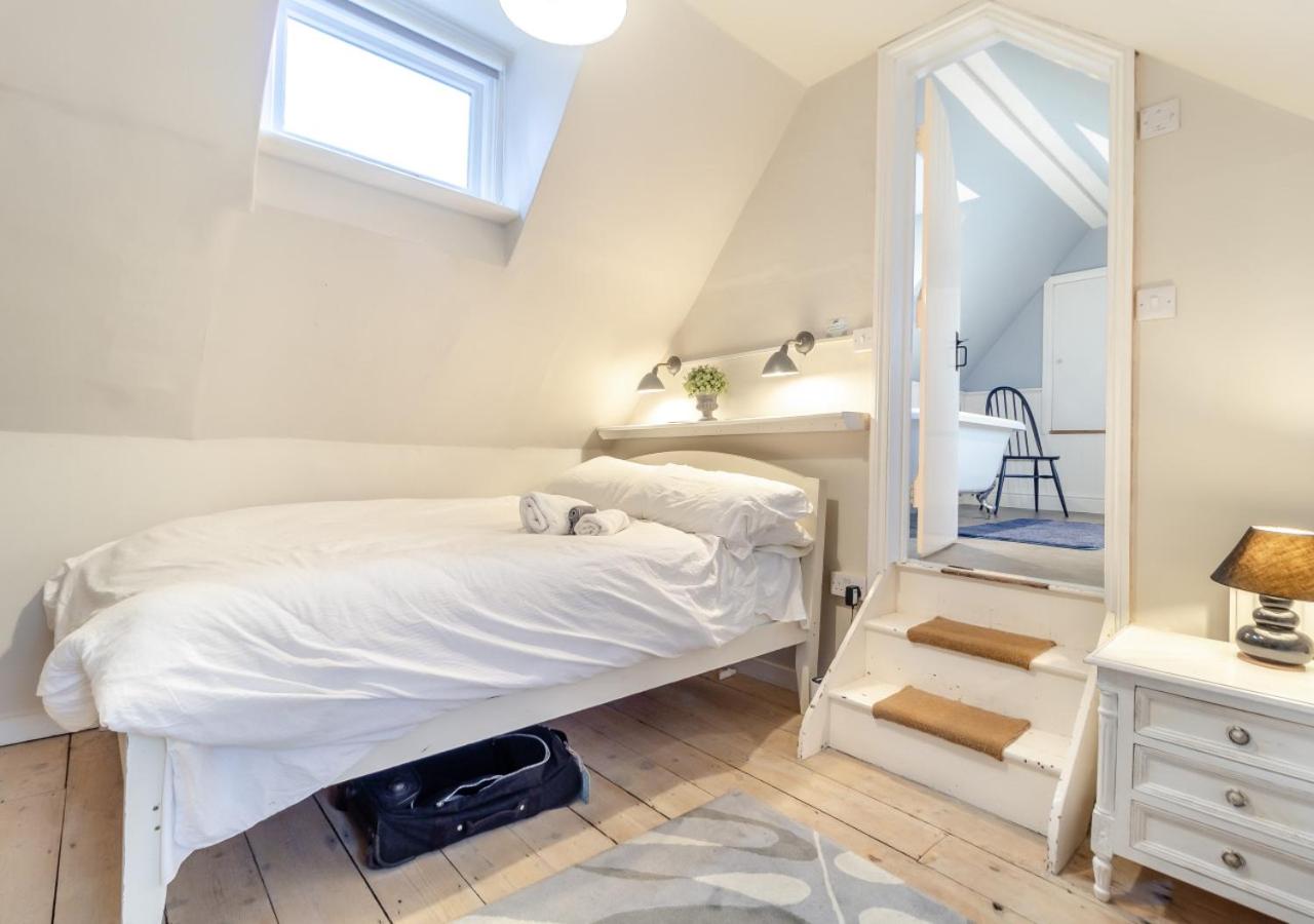 6 Bed in Southwold oc-see