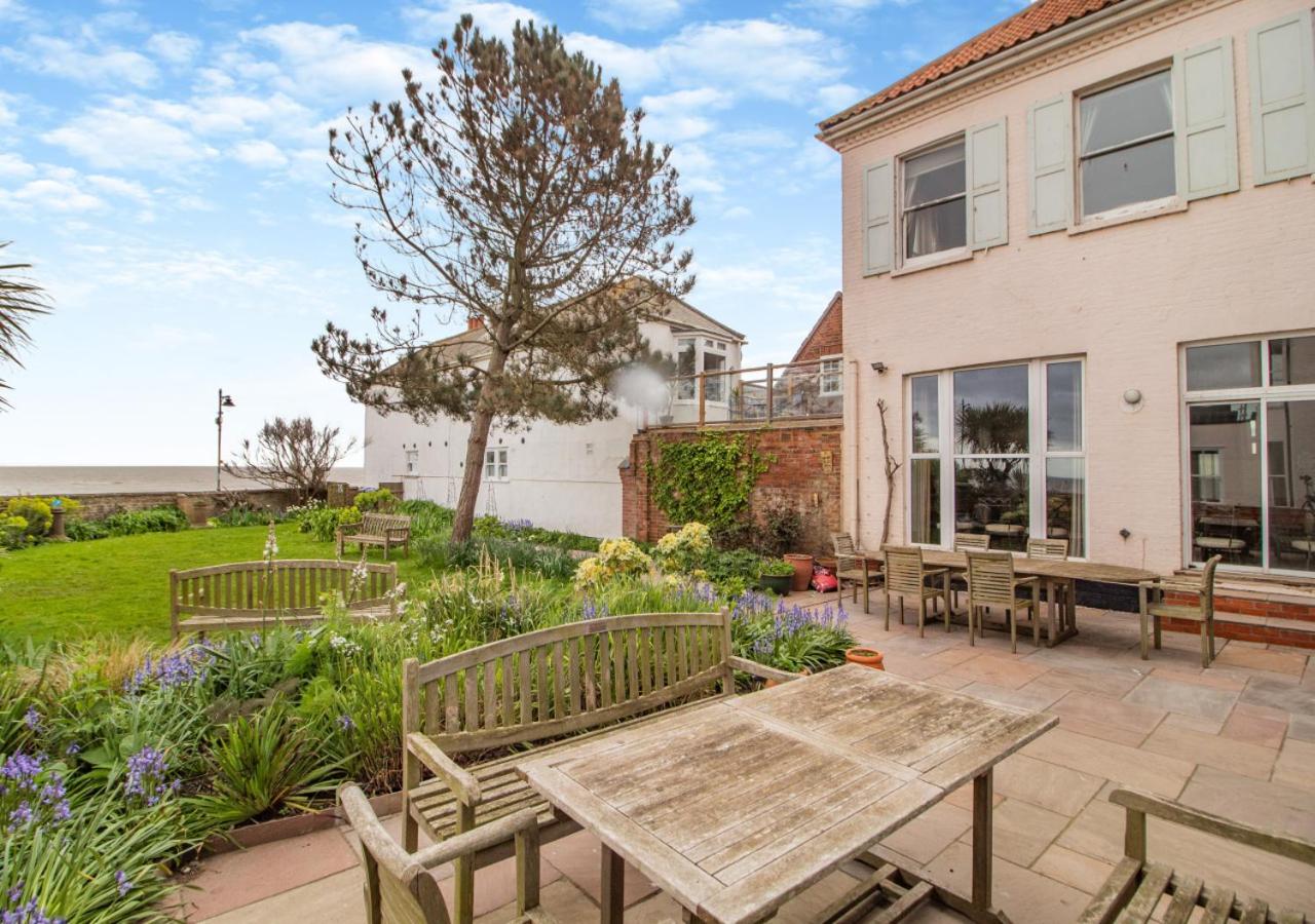 6 Bed in Southwold oc-see