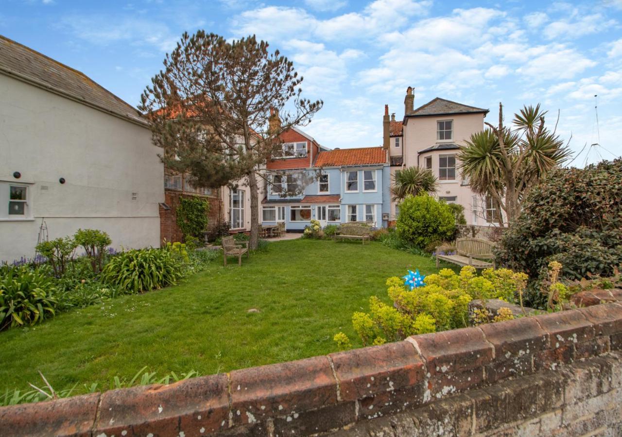 6 Bed in Southwold oc-see