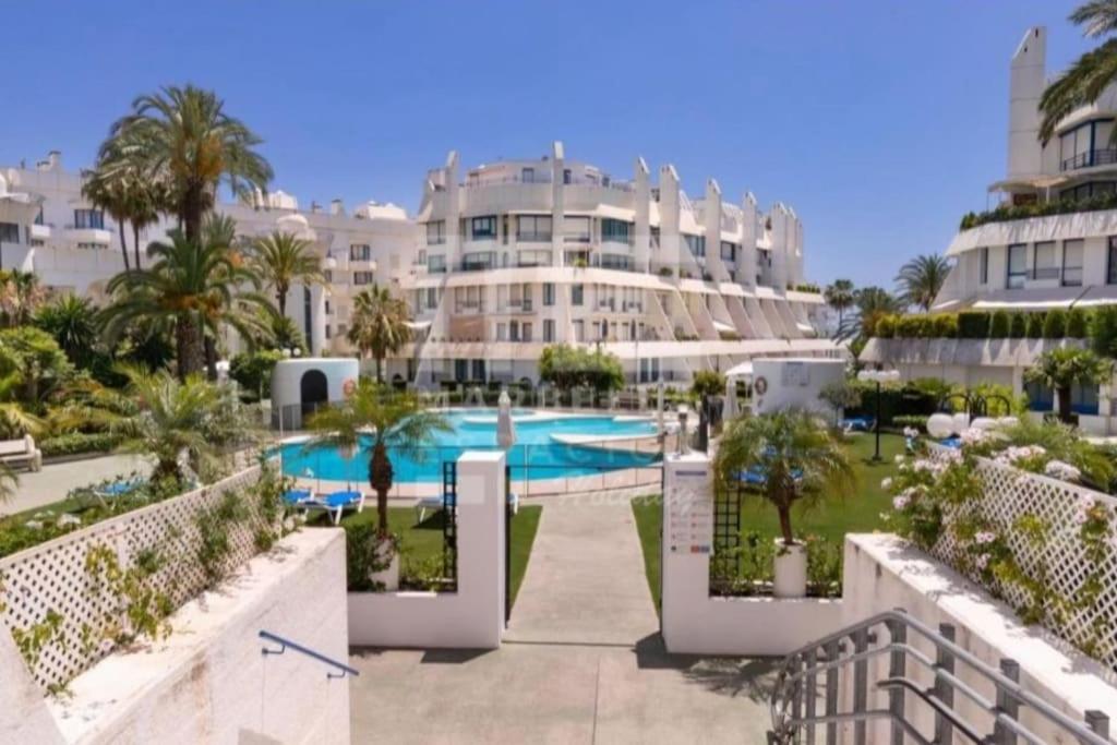 Beachside Apartment in Marbella, Golden Mile