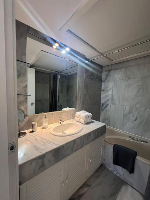 Beachside Apartment in Marbella, Golden Mile