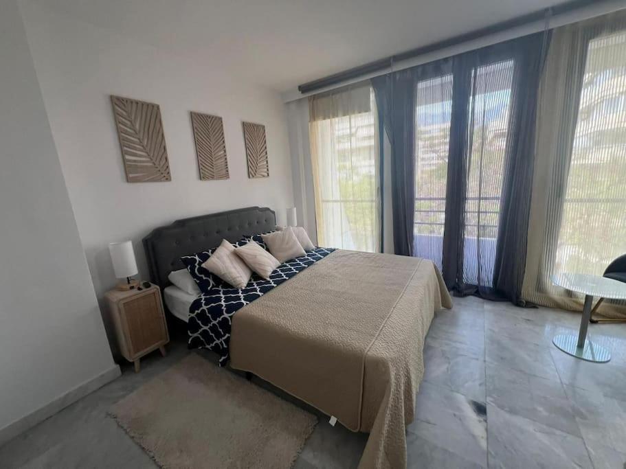 Beachside Apartment in Marbella, Golden Mile