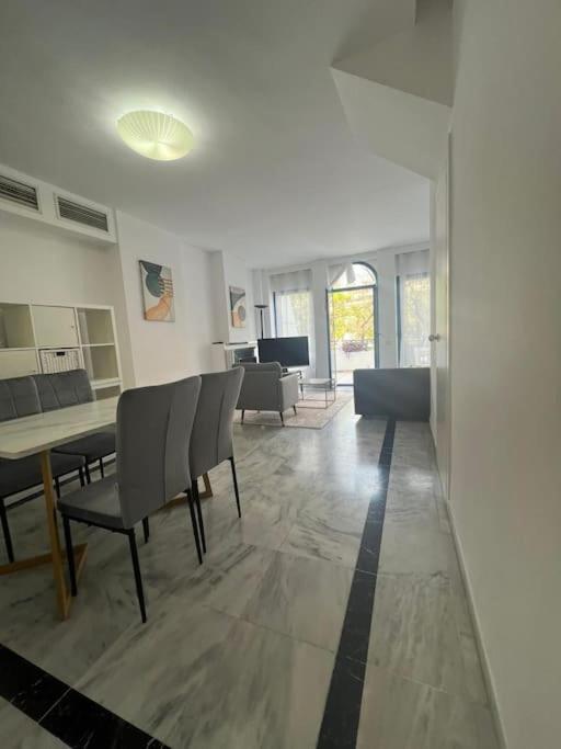 Beachside Apartment in Marbella, Golden Mile
