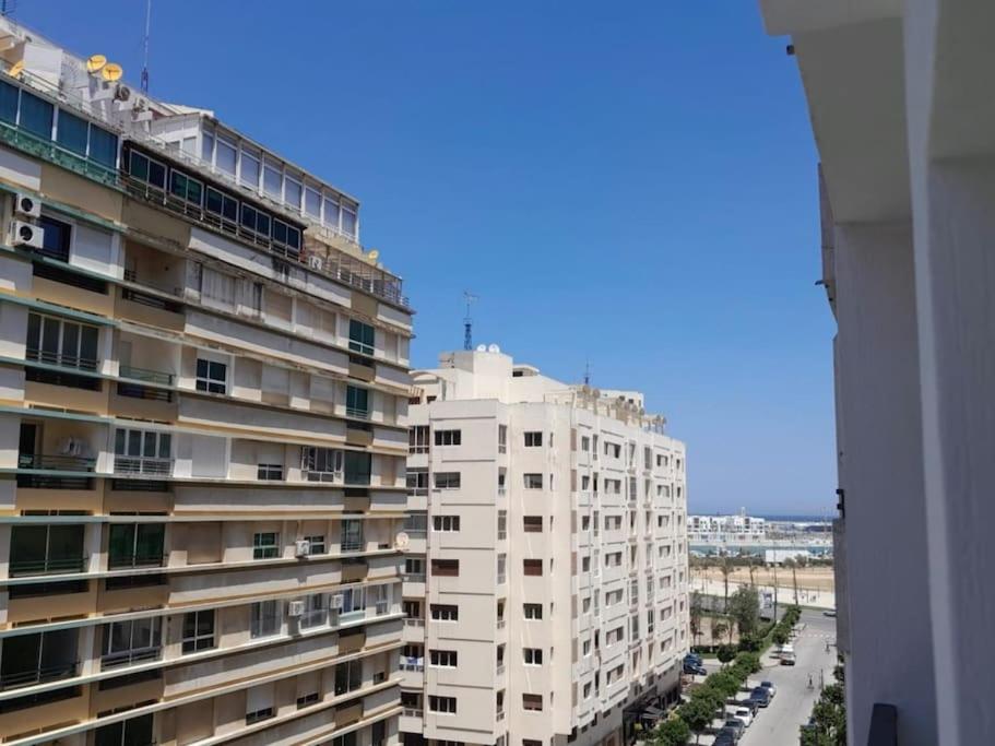 Élégant Appartement au Cœur de Tanger view 2
