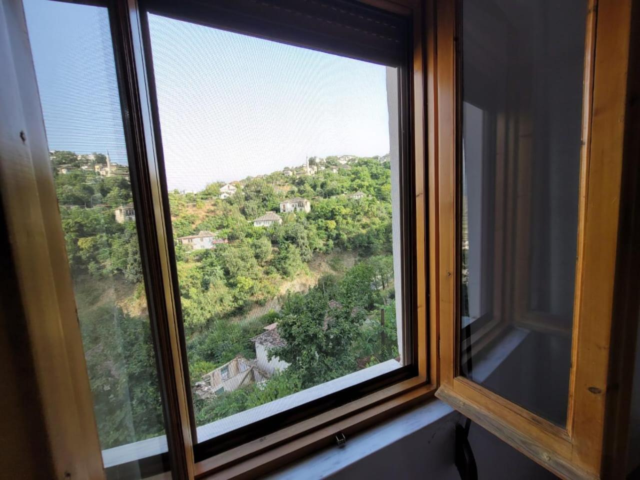 Jona Guest house