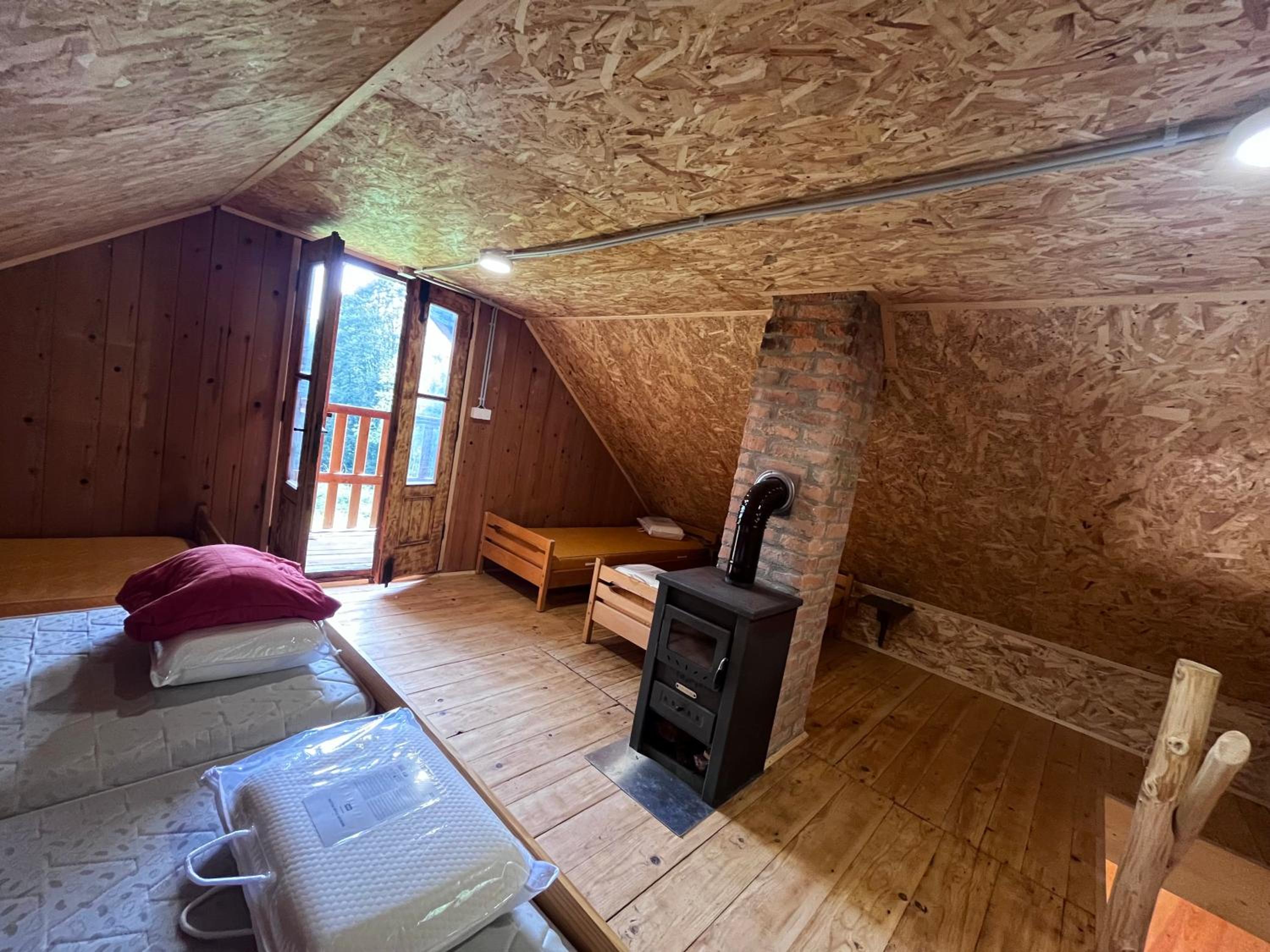 Somova gora chalet in the woods