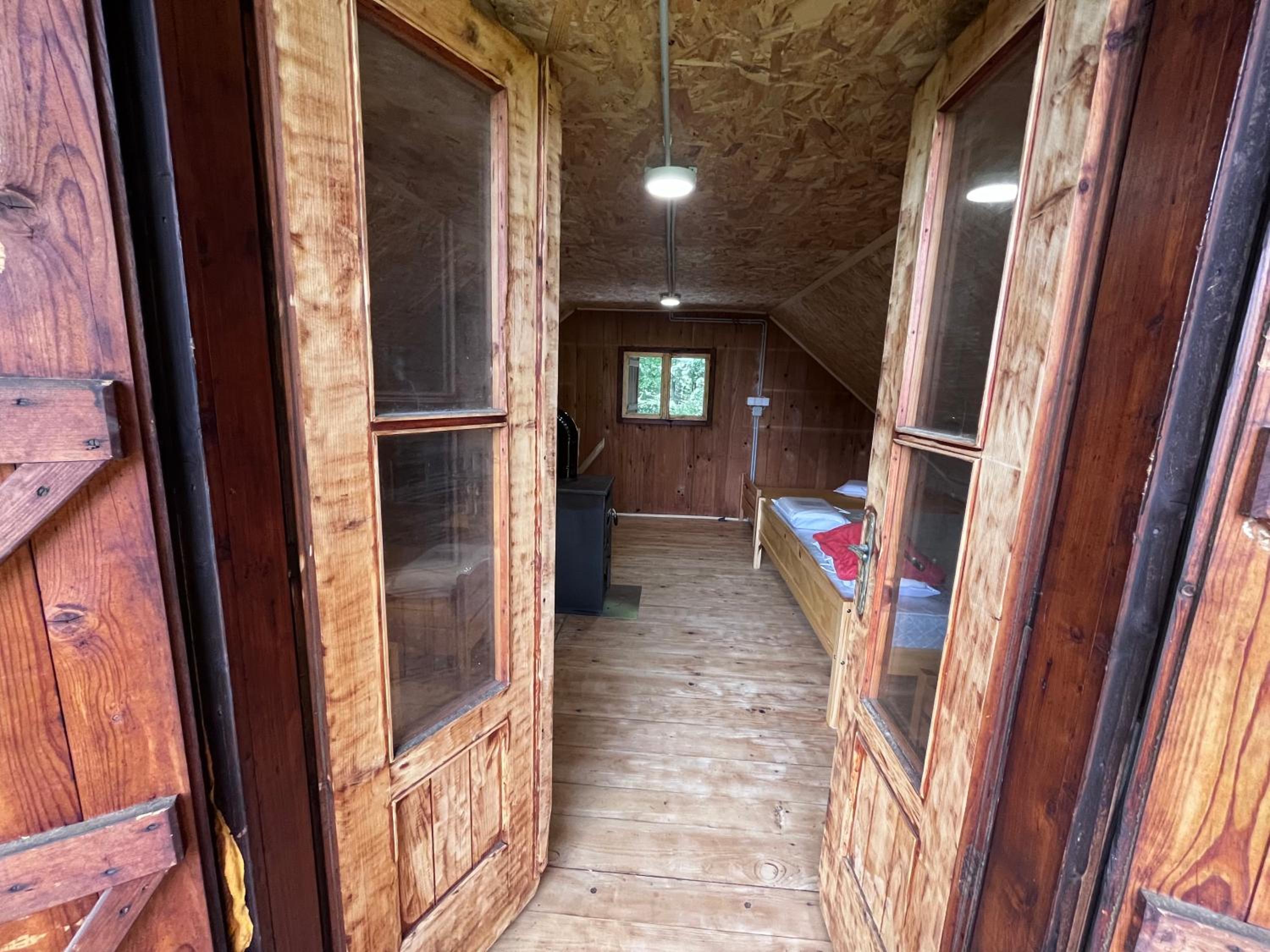 Somova gora chalet in the woods